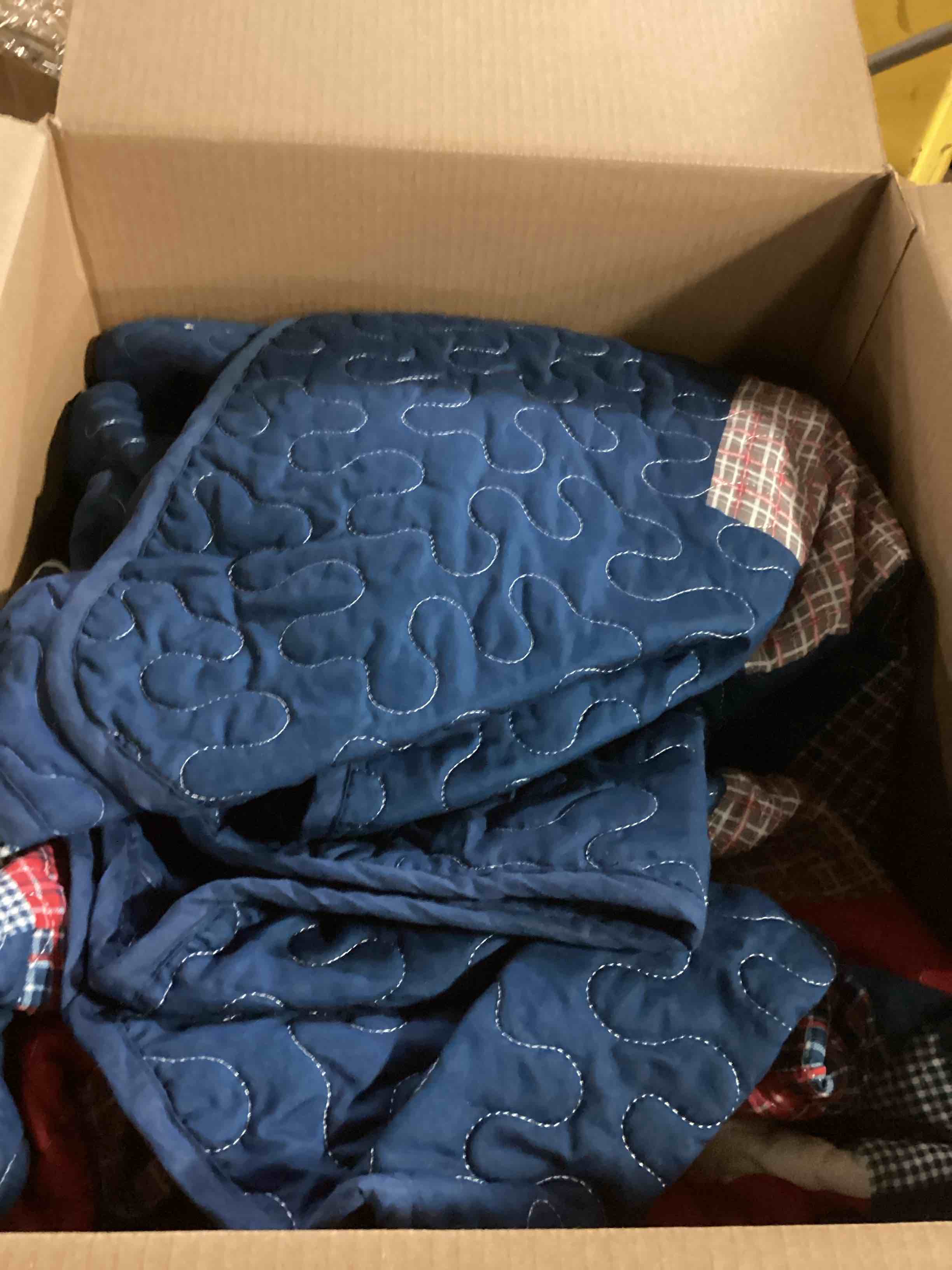 https://s3.amazonaws.com/lotting-images-prod/bidfta/PPE2358733_1750942755510.jpeg