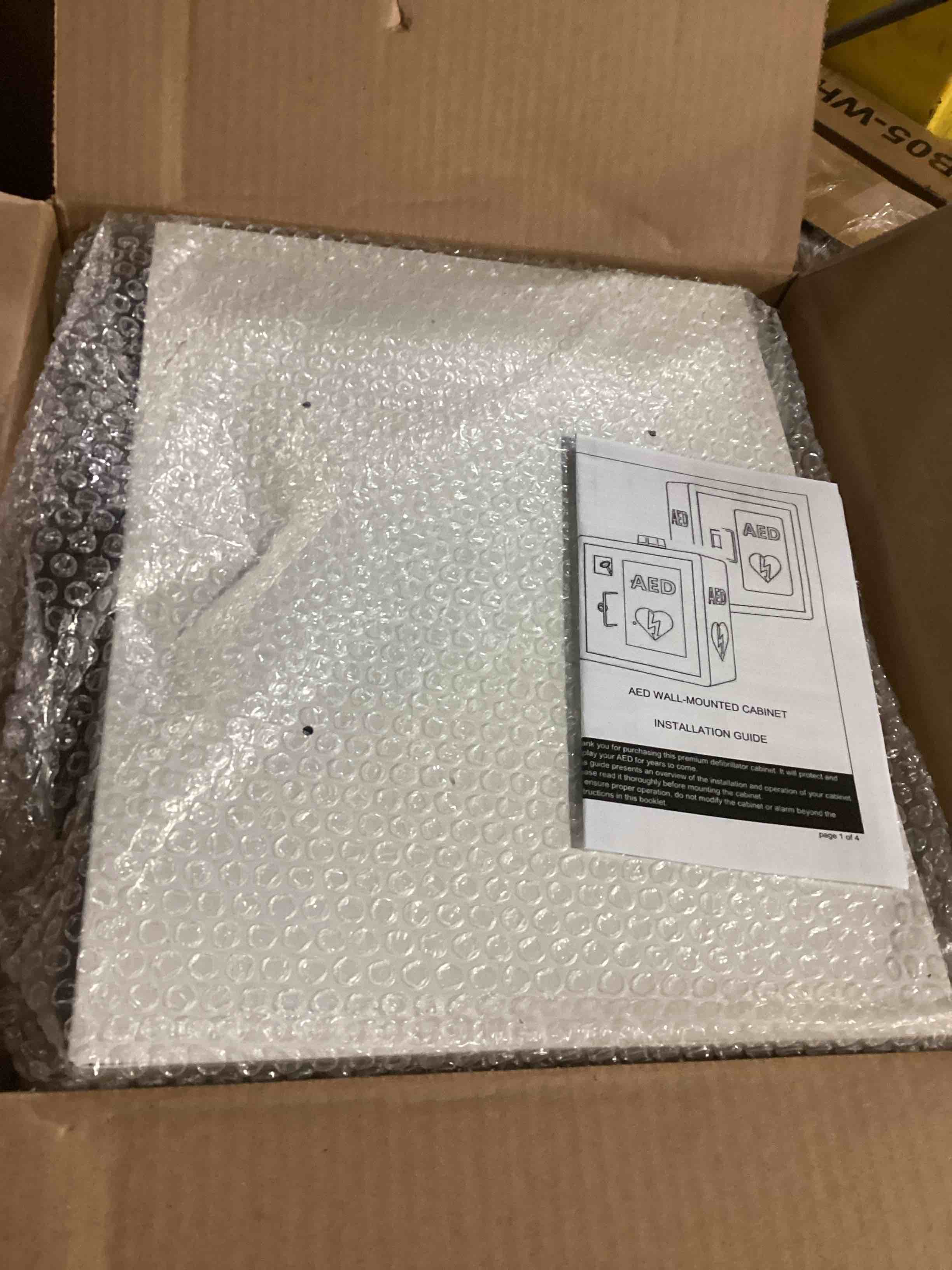 https://s3.amazonaws.com/lotting-images-prod/bidfta/PPE2358743_1750943752645.jpeg