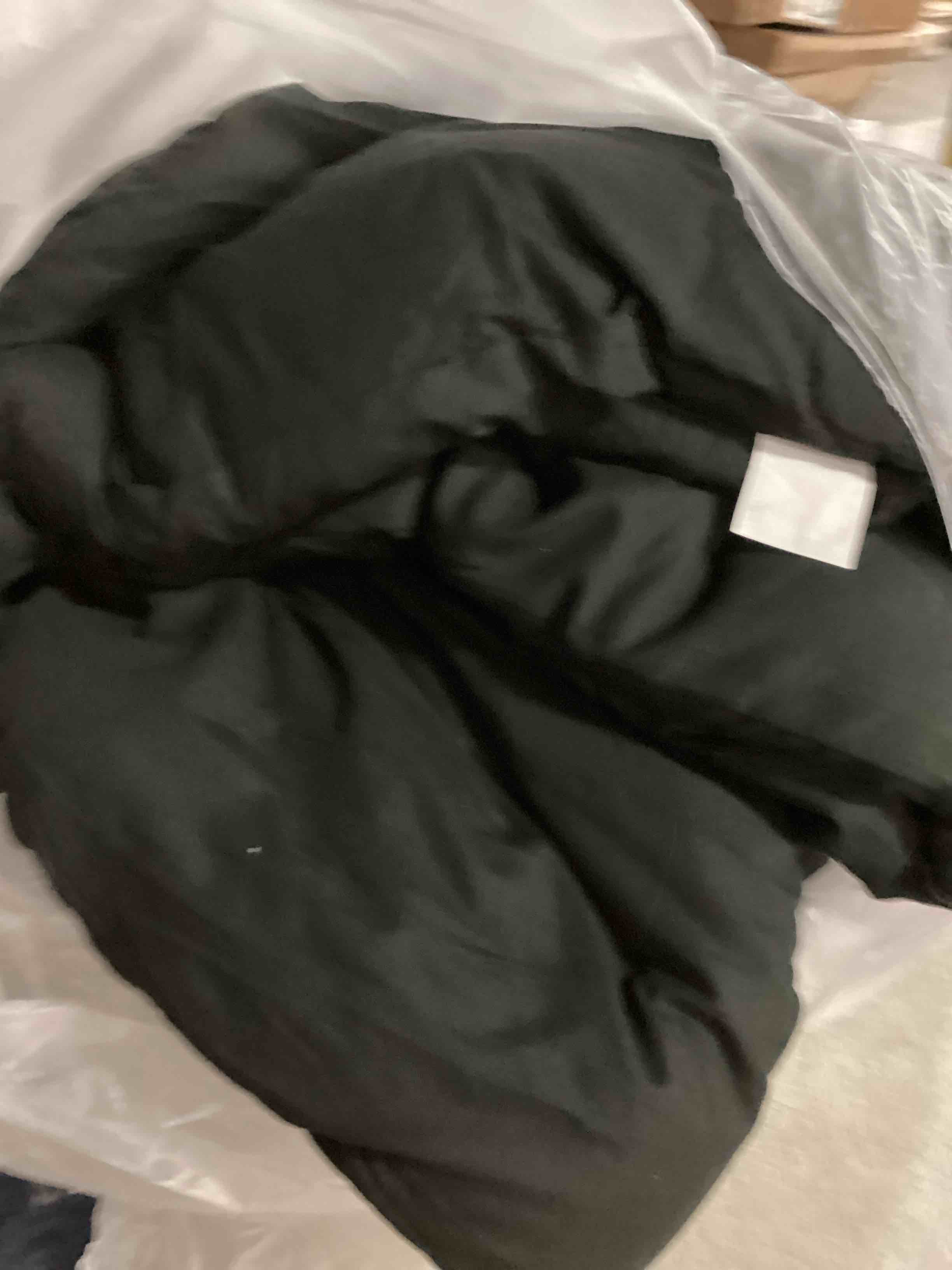 https://s3.amazonaws.com/lotting-images-prod/bidfta/PPE2358952_1751282115055.jpeg