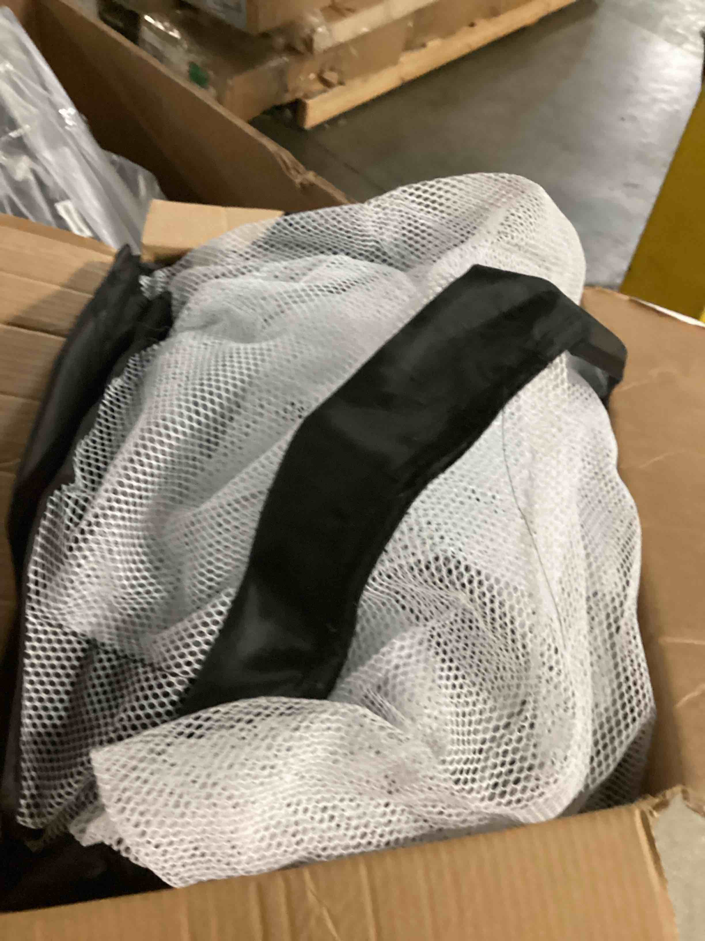 https://s3.amazonaws.com/lotting-images-prod/bidfta/PPE2358963_1751283705679.jpeg
