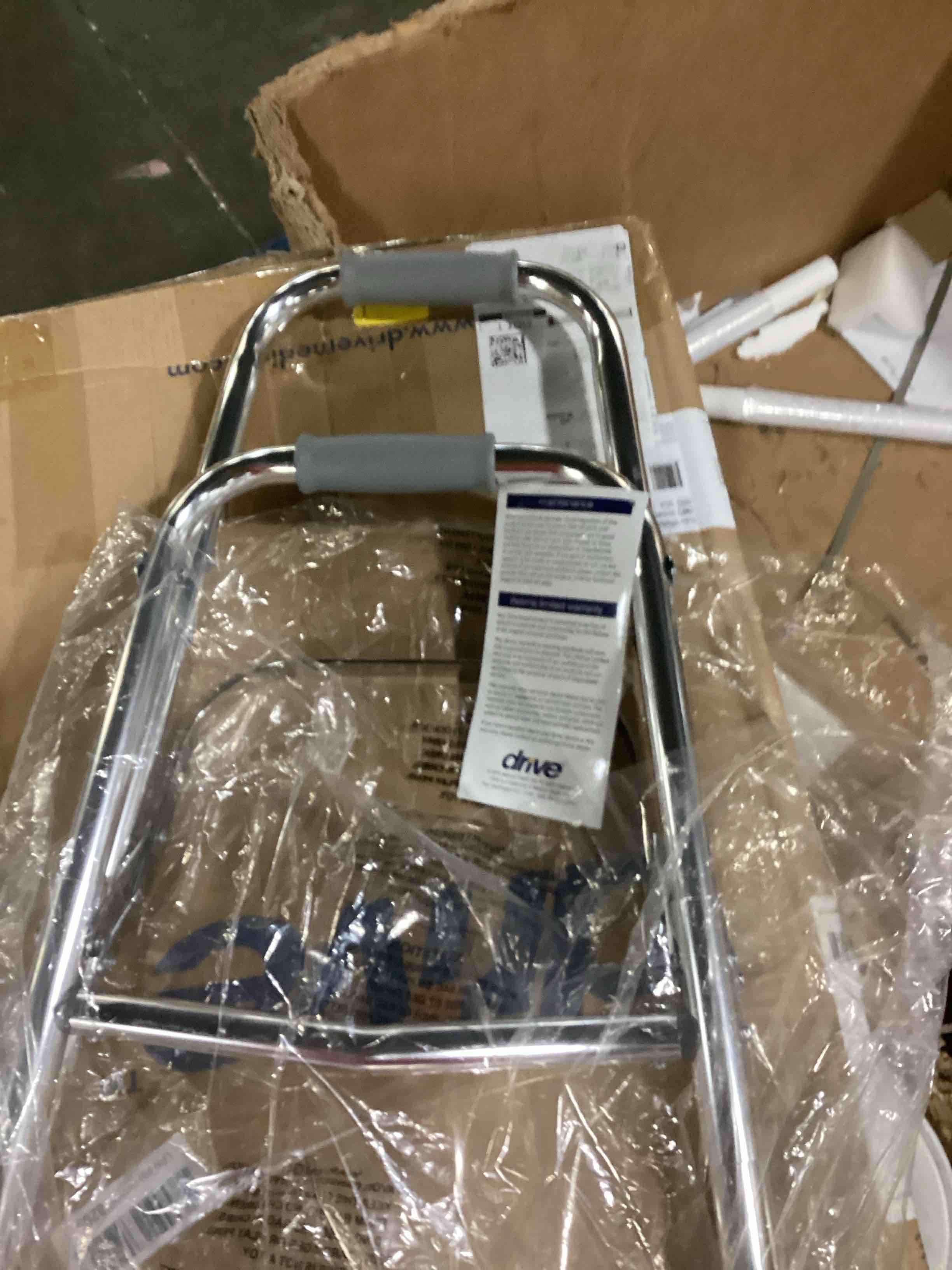 https://s3.amazonaws.com/lotting-images-prod/bidfta/PPE2359149_1745840970015.jpeg