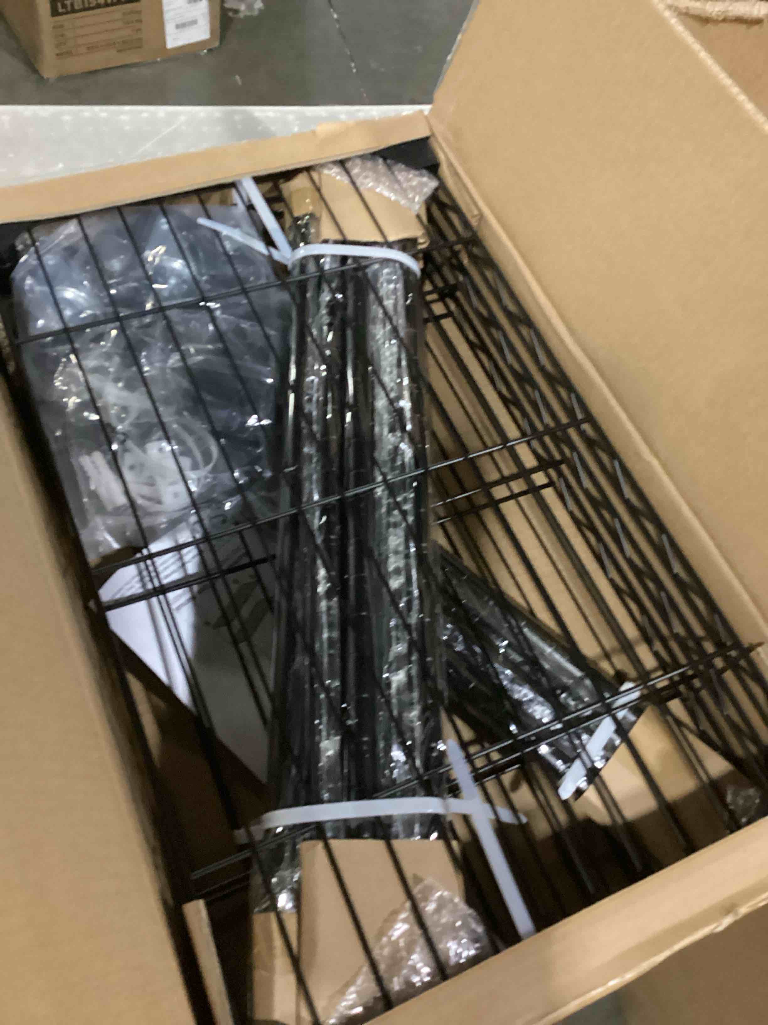 https://s3.amazonaws.com/lotting-images-prod/bidfta/PPE2359150_1745841078347.jpeg