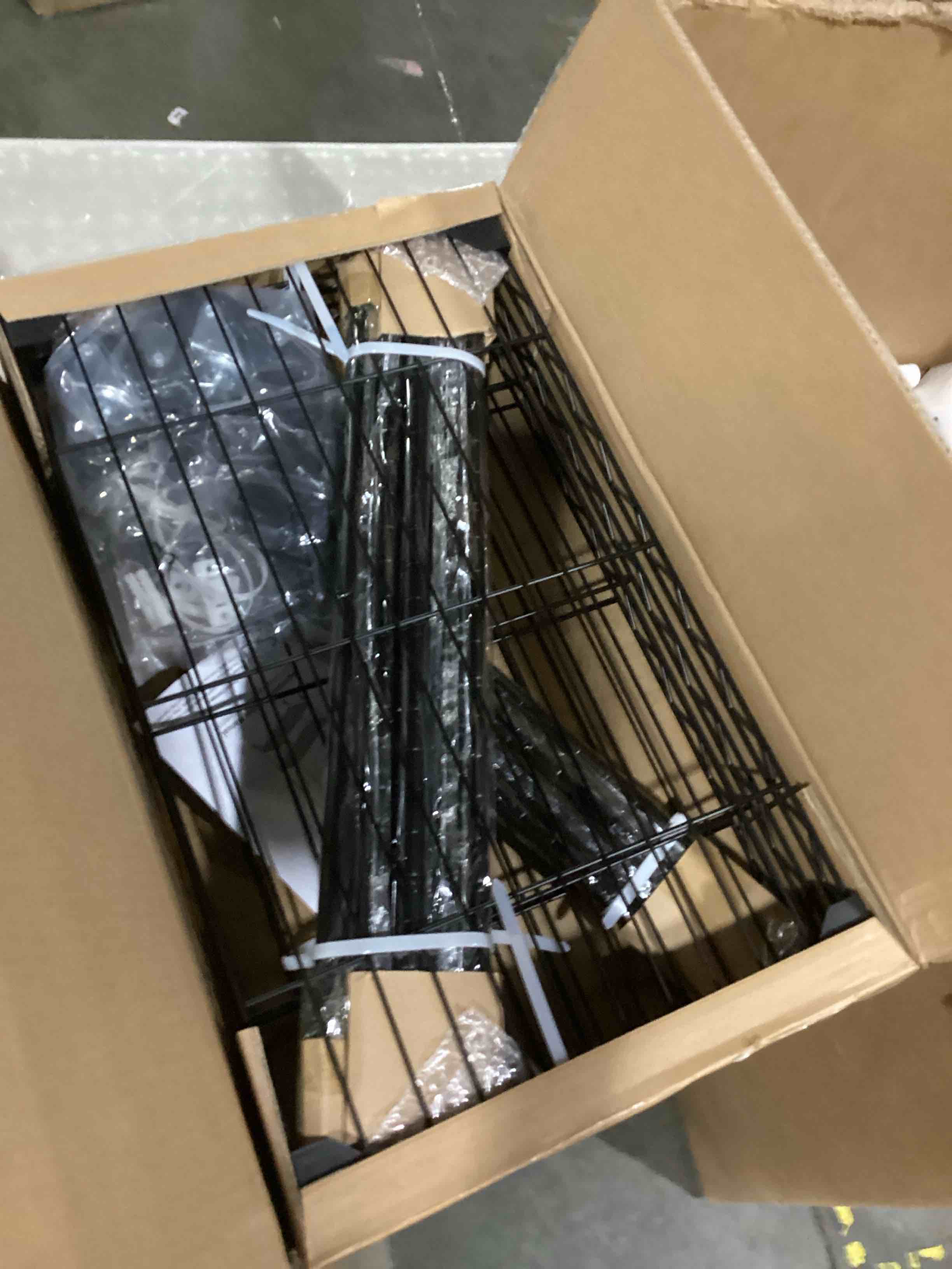 https://s3.amazonaws.com/lotting-images-prod/bidfta/PPE2359150_1745841079571.jpeg