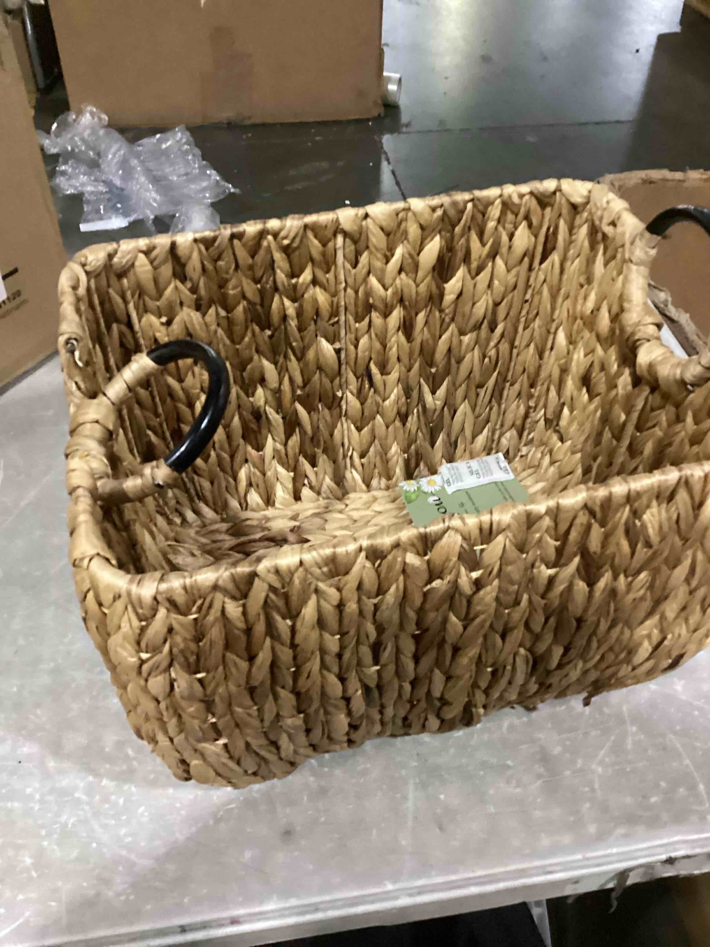 https://s3.amazonaws.com/lotting-images-prod/bidfta/PPE2359183_1745846462254.jpeg