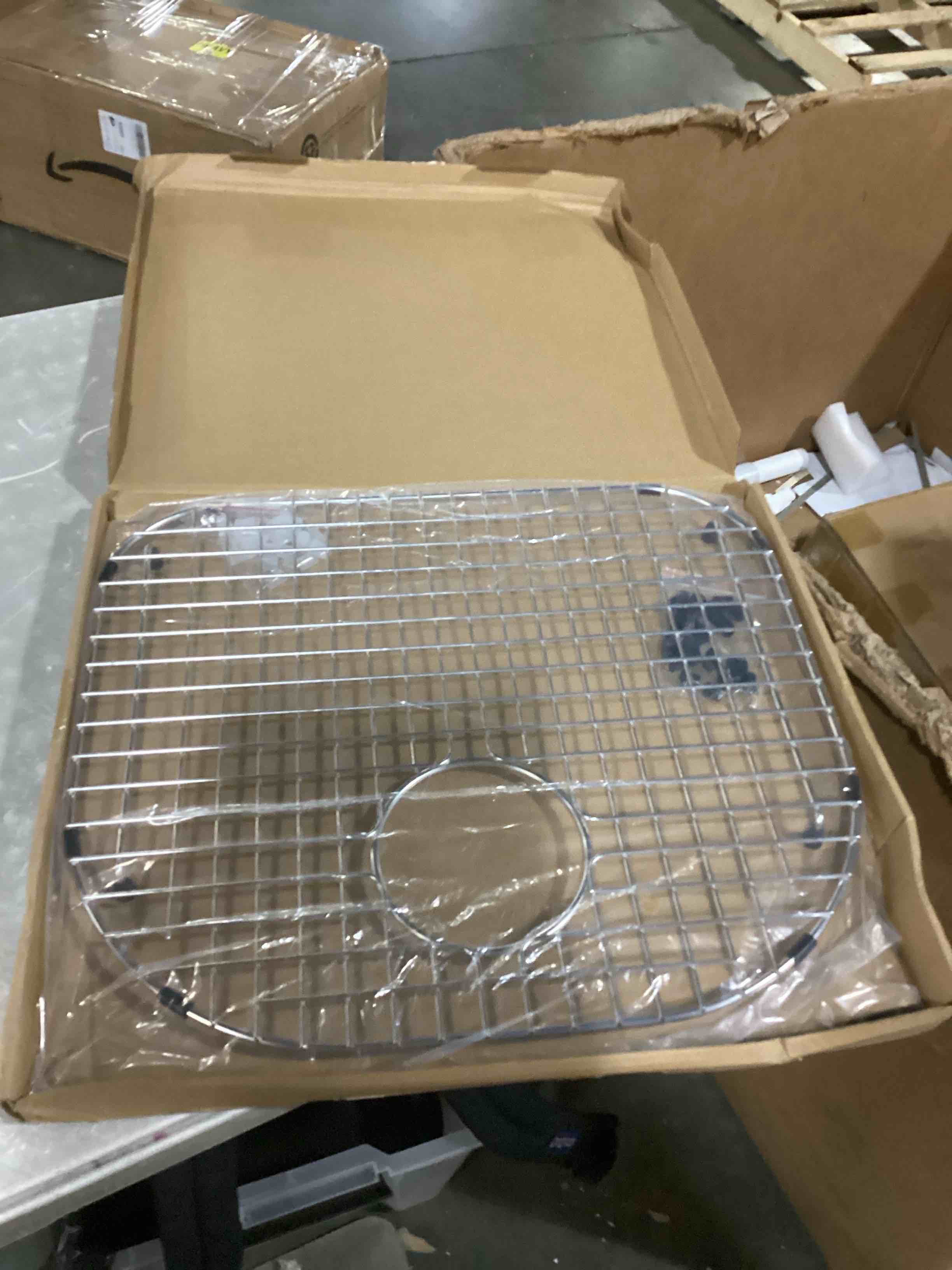 https://s3.amazonaws.com/lotting-images-prod/bidfta/PPE2359193_1745847718320.jpeg