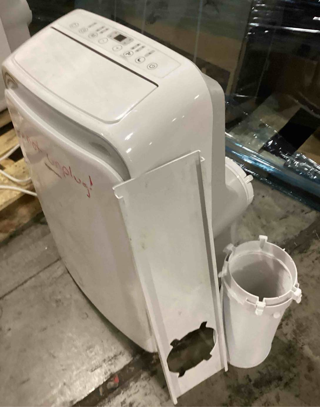 https://s3.amazonaws.com/lotting-images-prod/bidfta/PPE2359239_1745866777934.jpeg