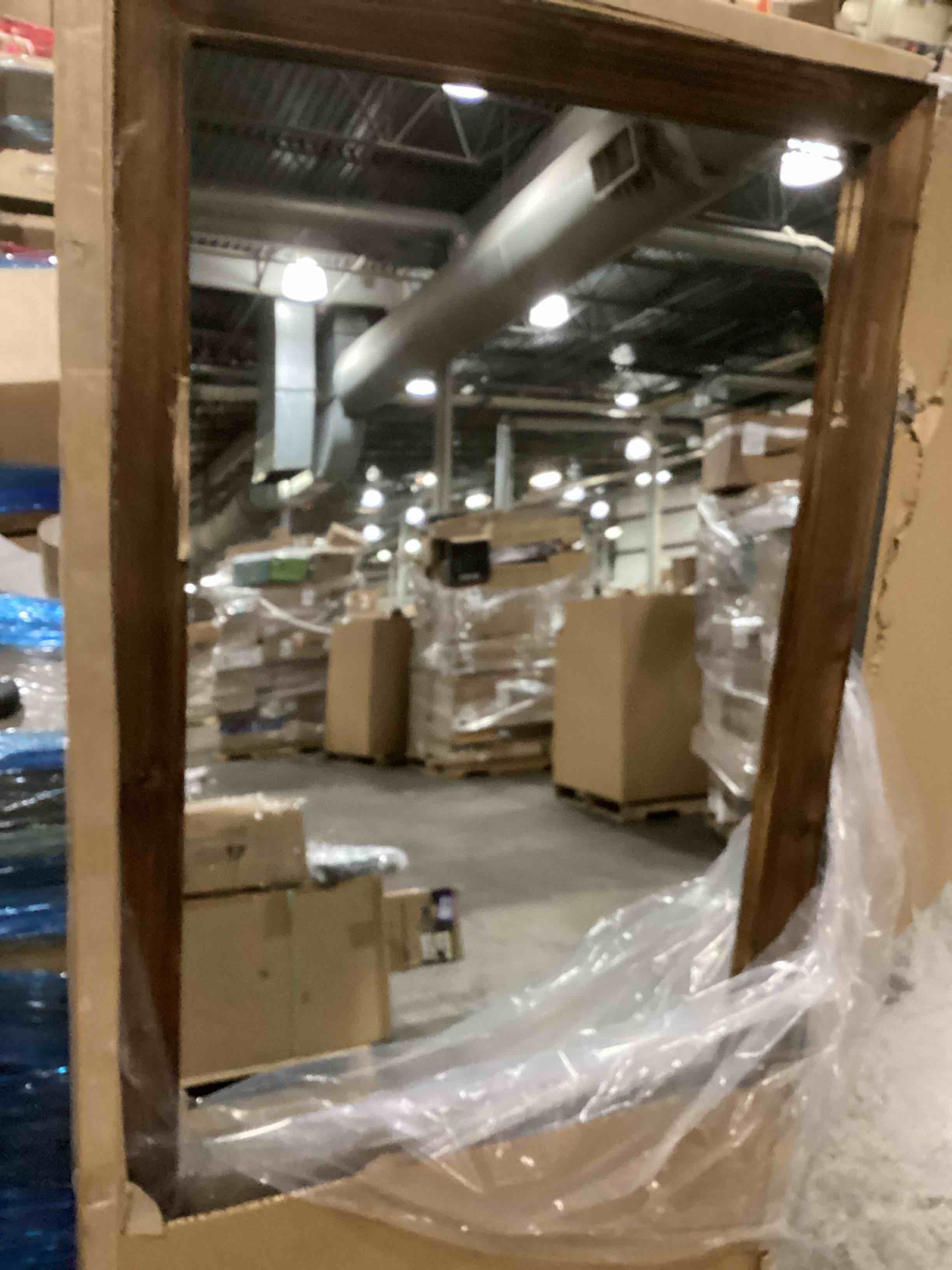 https://s3.amazonaws.com/lotting-images-prod/bidfta/PPE2359268_1745936519289.jpeg
