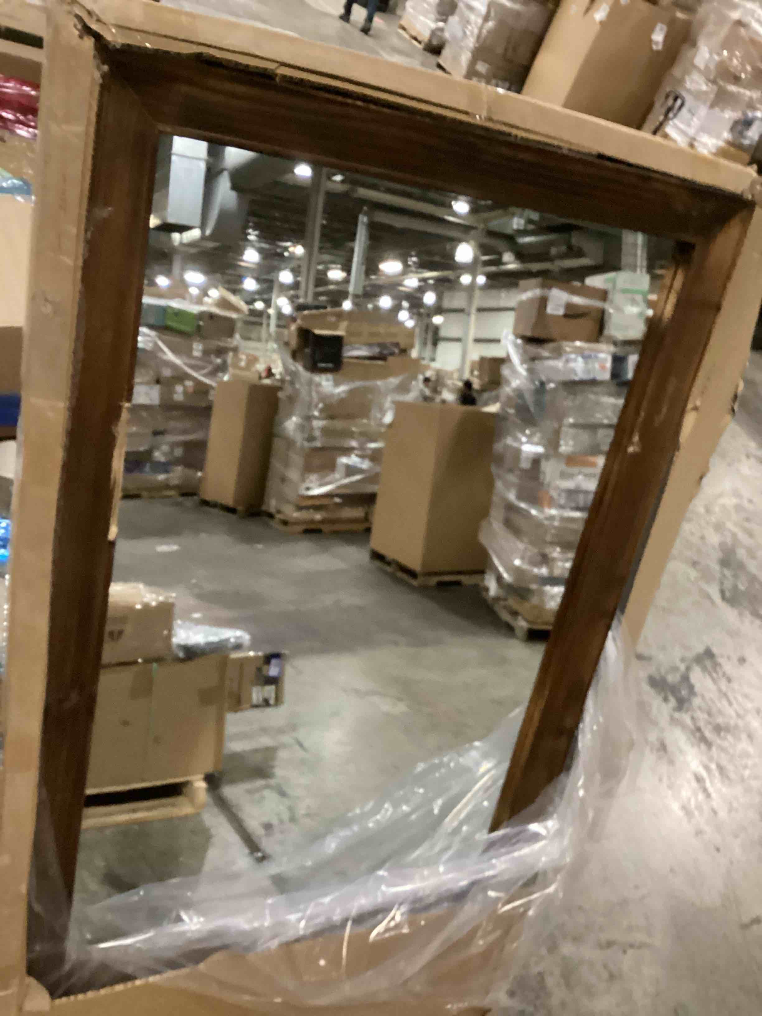 https://s3.amazonaws.com/lotting-images-prod/bidfta/PPE2359268_1745936528672.jpeg