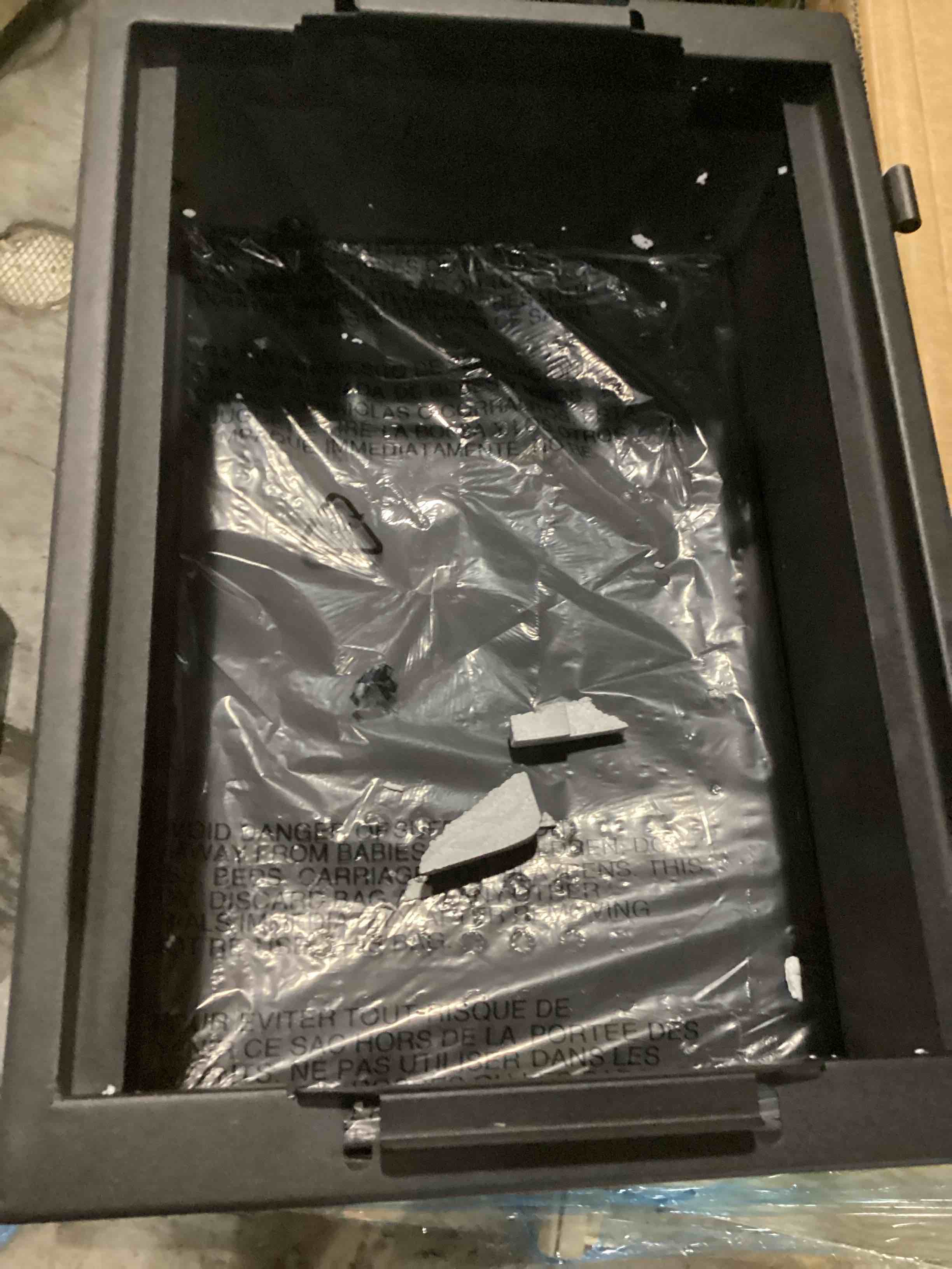 https://s3.amazonaws.com/lotting-images-prod/bidfta/PPE2359283_1745926012575.jpeg