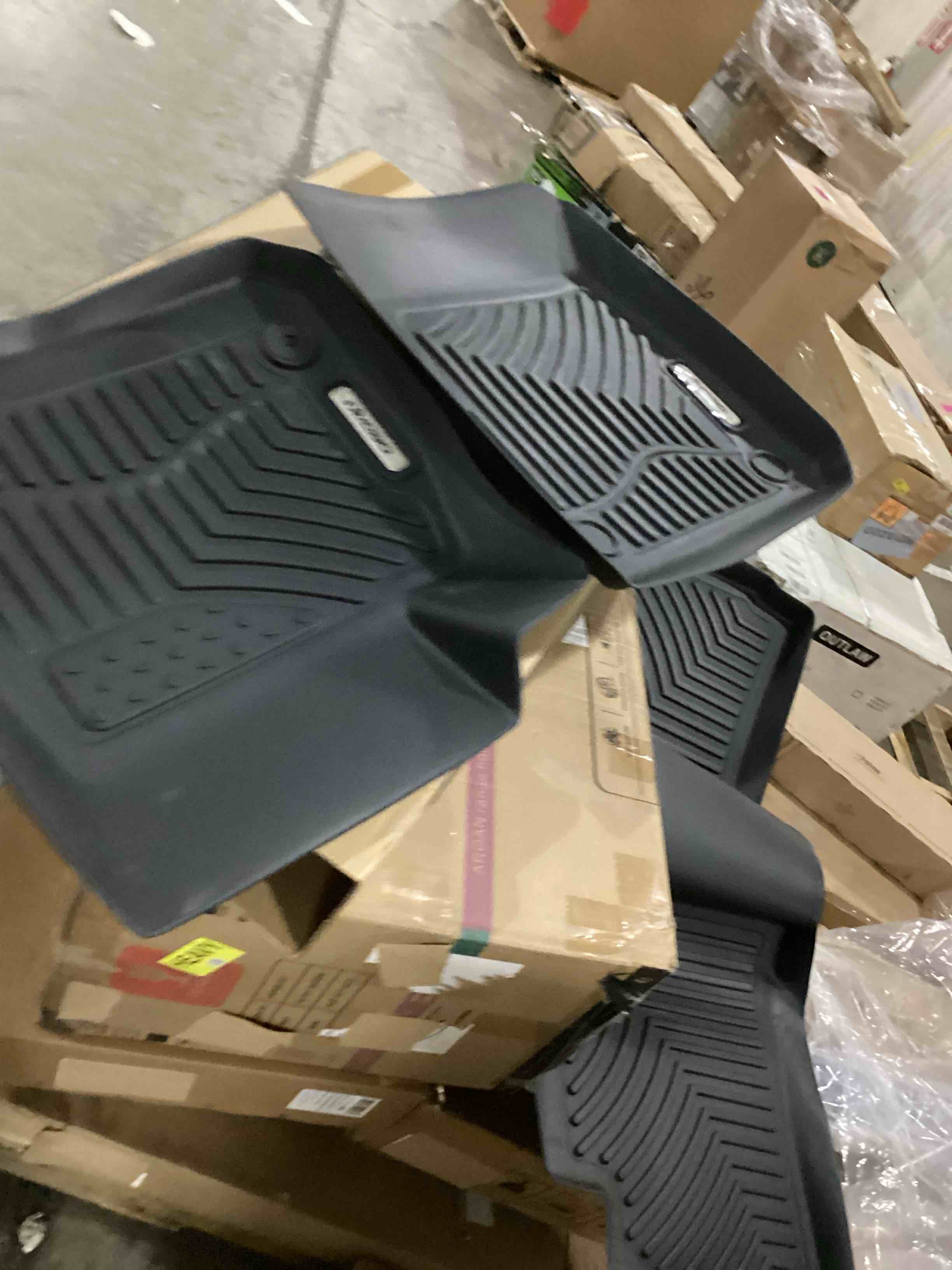 https://s3.amazonaws.com/lotting-images-prod/bidfta/PPE2359335_1746014755004.jpeg