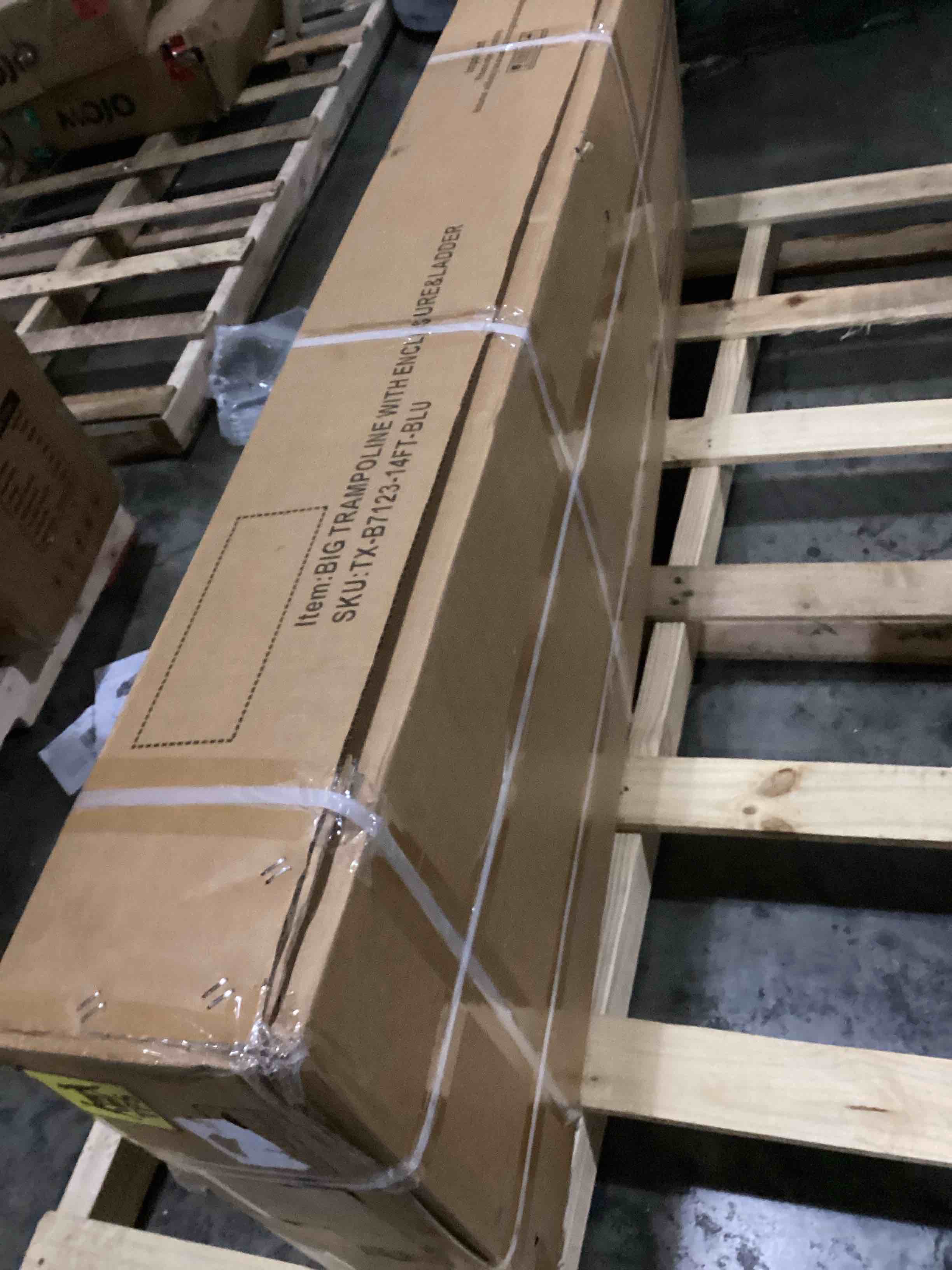 https://s3.amazonaws.com/lotting-images-prod/bidfta/PPE2359357_1746020360488.jpeg