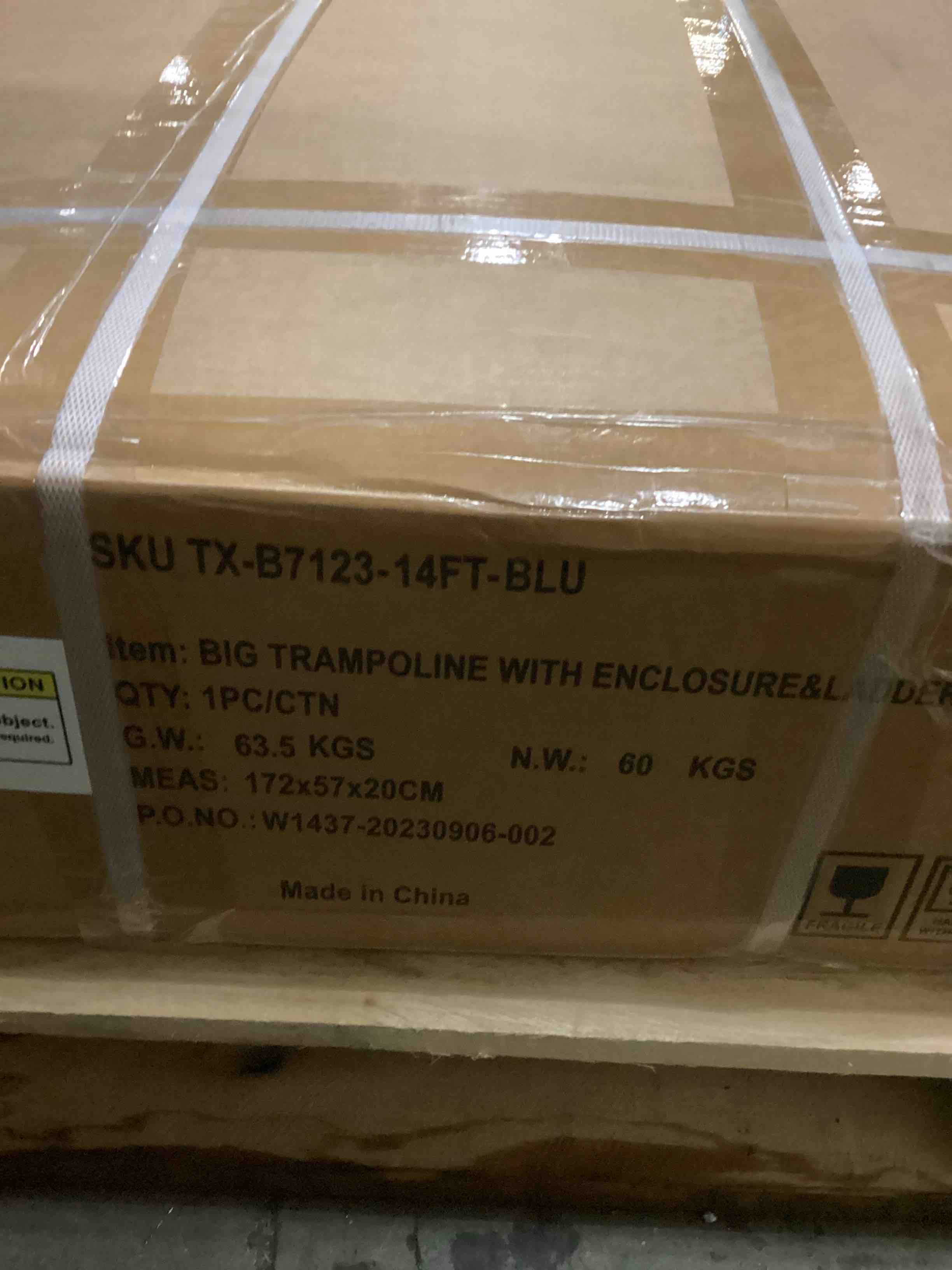 https://s3.amazonaws.com/lotting-images-prod/bidfta/PPE2359357_1746020438337.jpeg