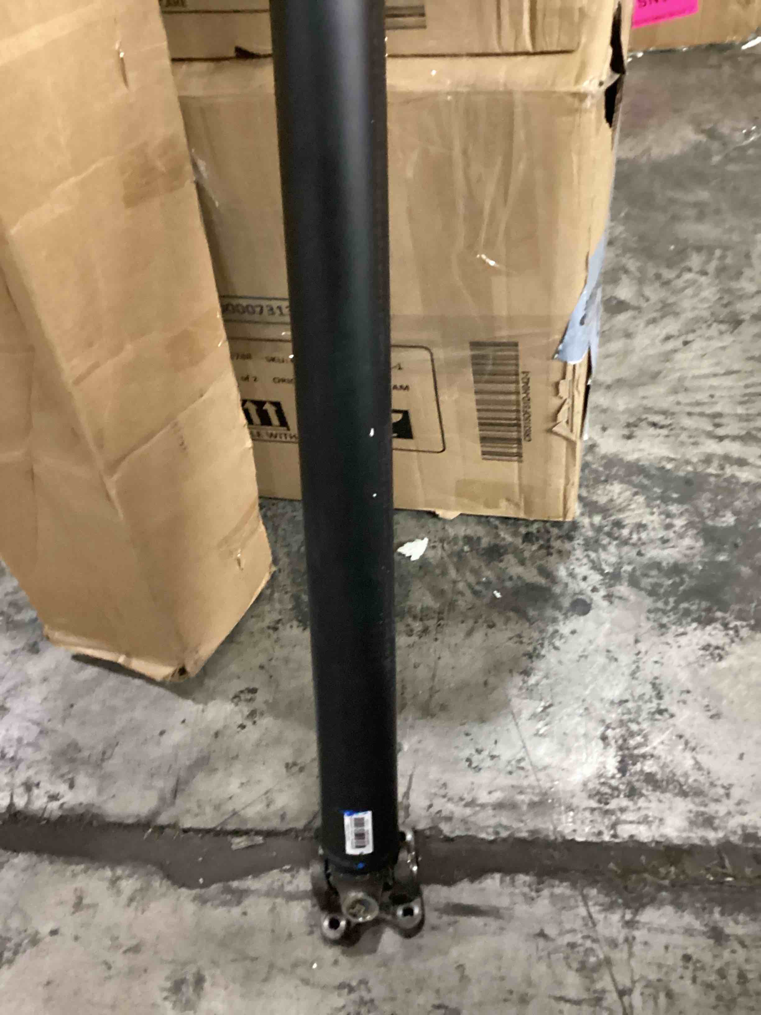 https://s3.amazonaws.com/lotting-images-prod/bidfta/PPE2359402_1746098600782.jpeg
