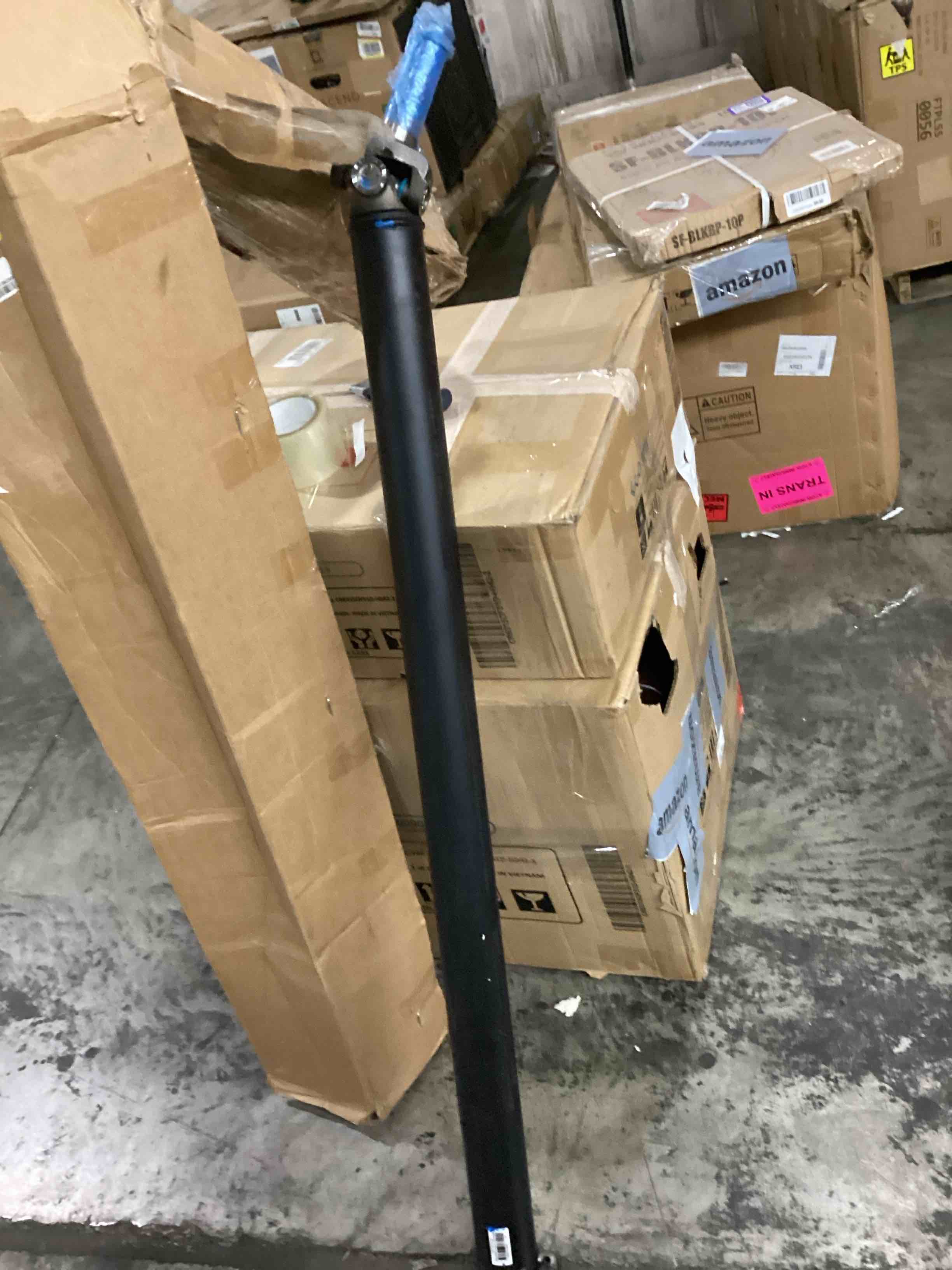 https://s3.amazonaws.com/lotting-images-prod/bidfta/PPE2359402_1746098607546.jpeg