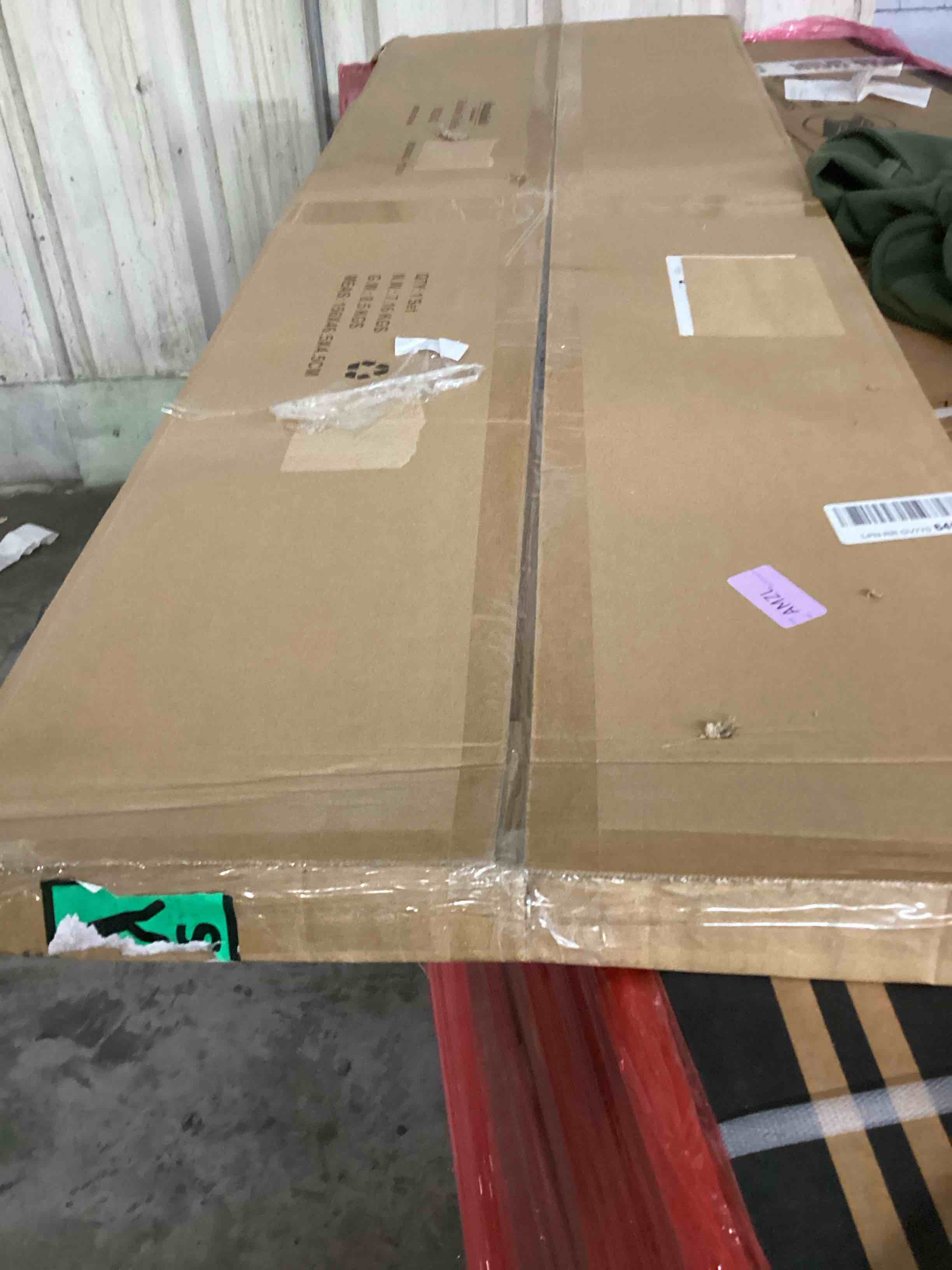 https://s3.amazonaws.com/lotting-images-prod/bidfta/PPE2359411_1746104132059.jpeg