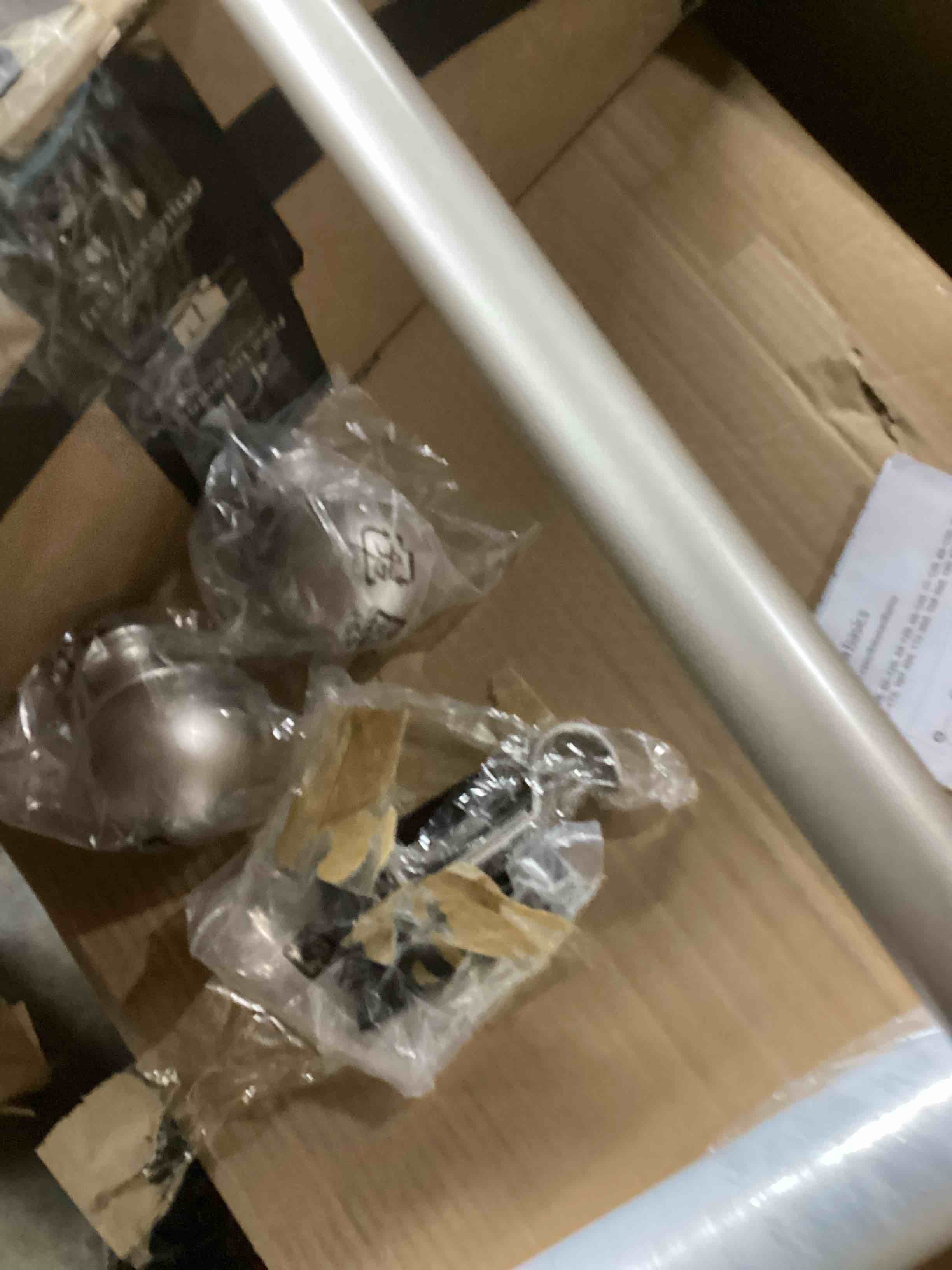 https://s3.amazonaws.com/lotting-images-prod/bidfta/PPE2359428_1746113619692.jpeg