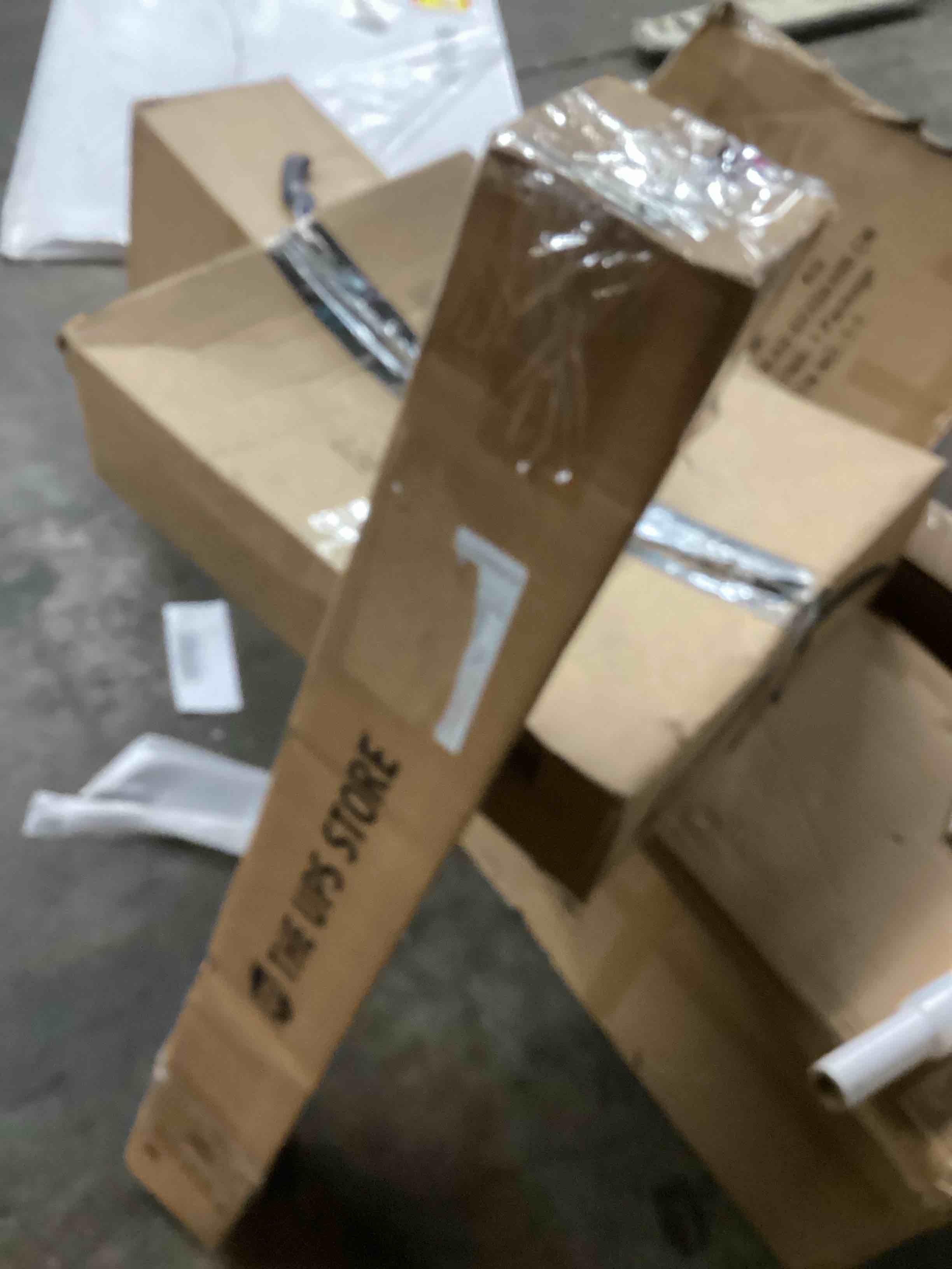 https://s3.amazonaws.com/lotting-images-prod/bidfta/PPE2359428_1746113689602.jpeg