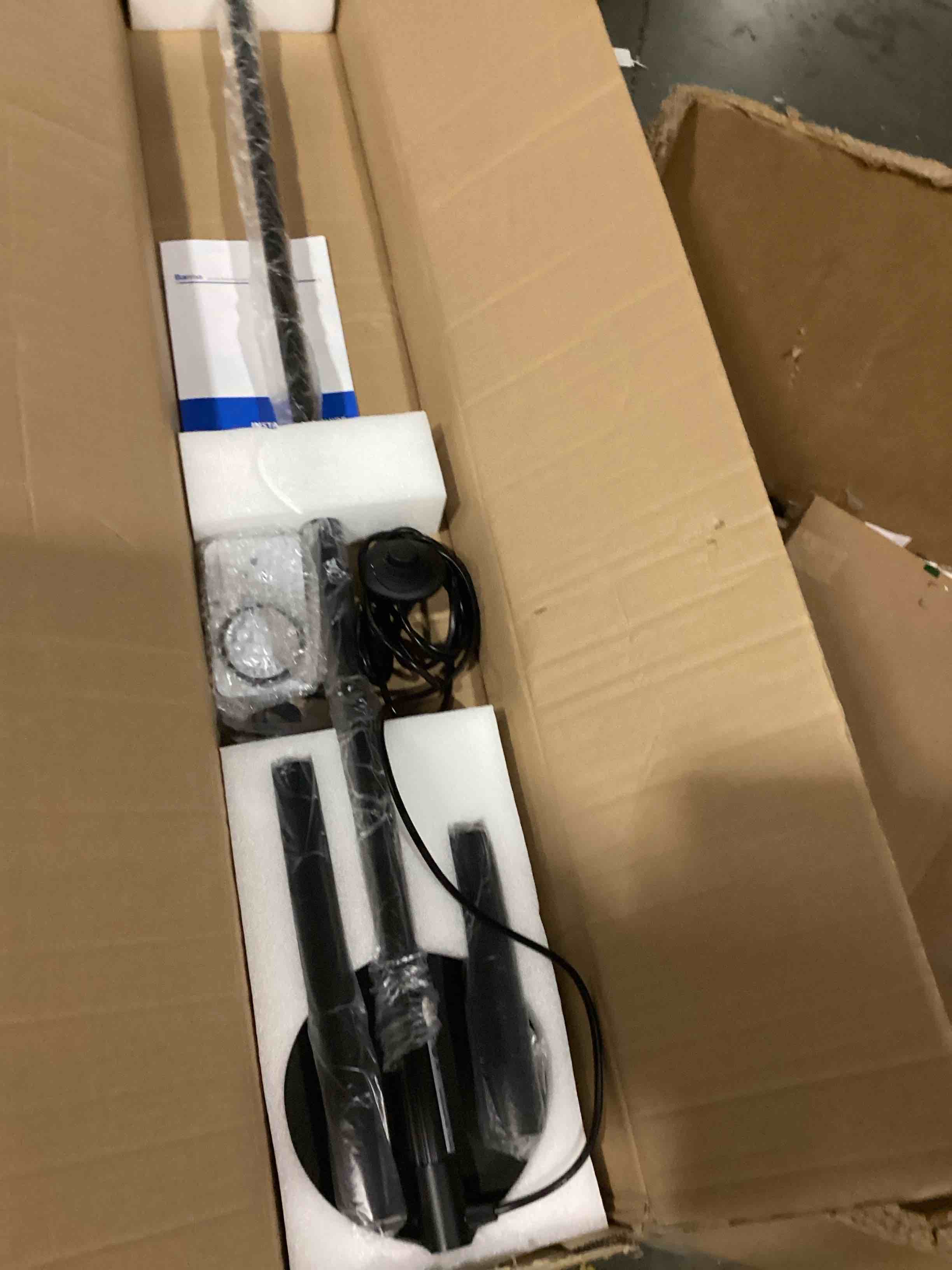 https://s3.amazonaws.com/lotting-images-prod/bidfta/PPE2359467_1746125375709.jpeg