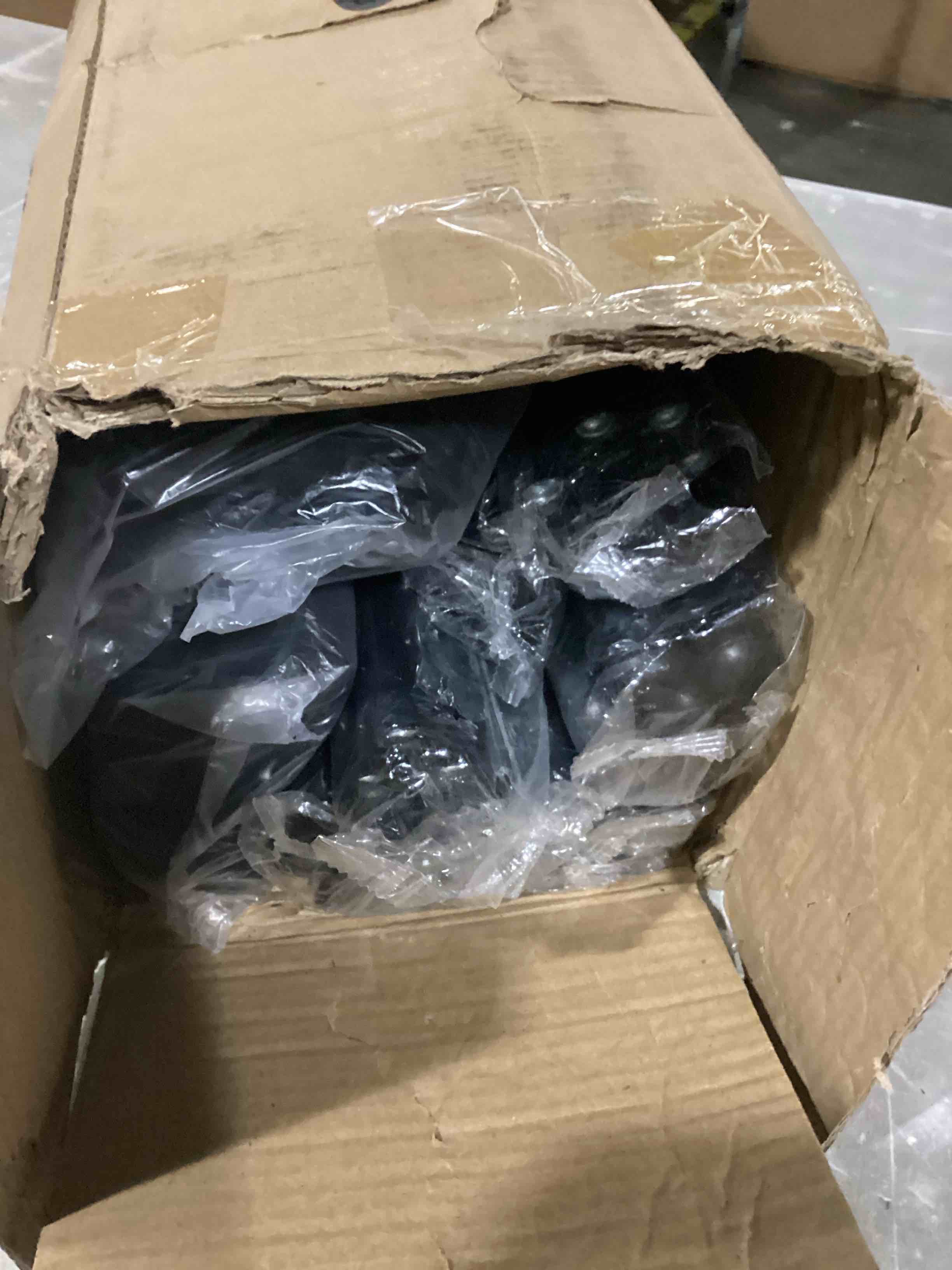 https://s3.amazonaws.com/lotting-images-prod/bidfta/PPE2359469_1746126093130.jpeg