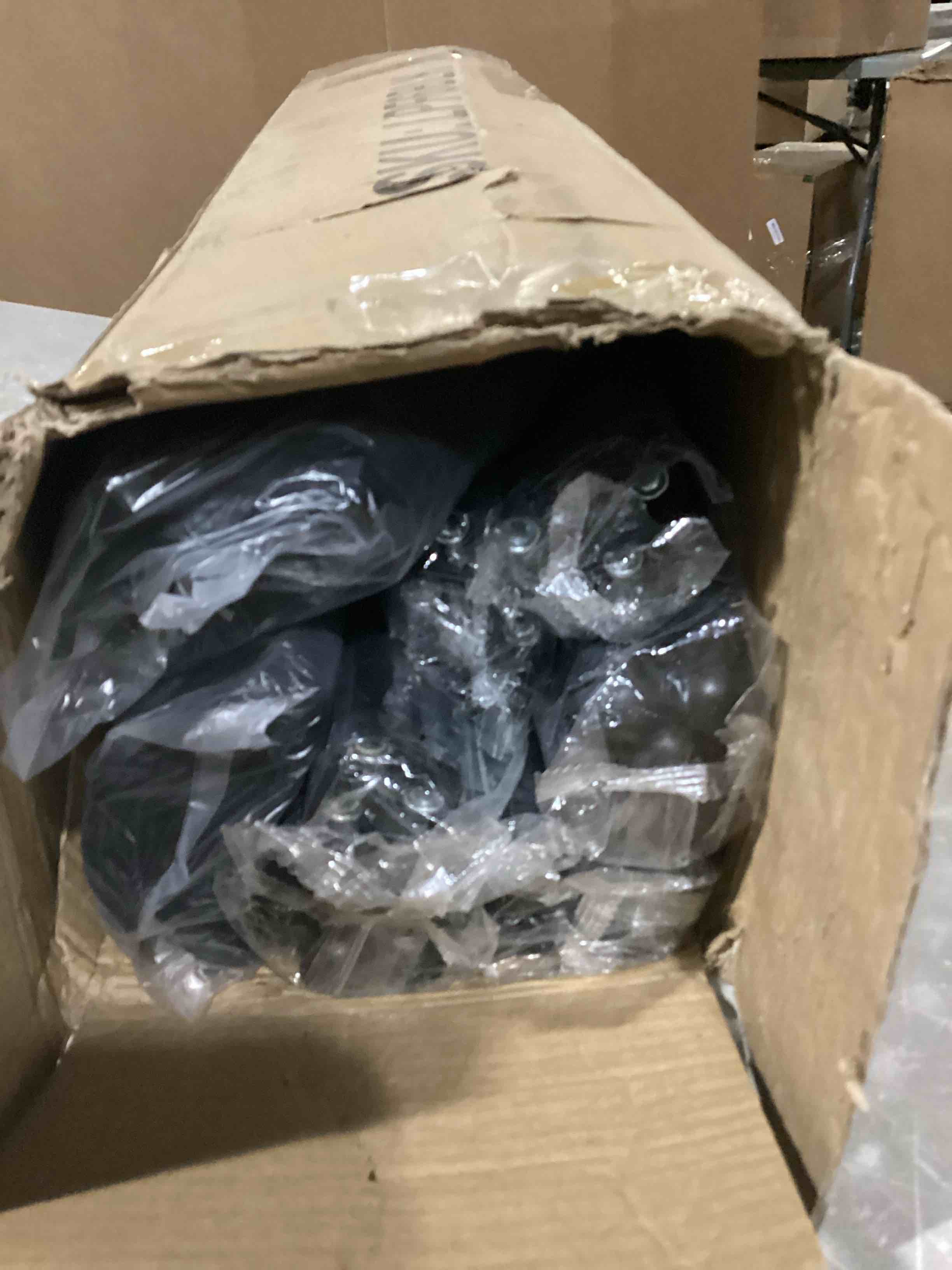 https://s3.amazonaws.com/lotting-images-prod/bidfta/PPE2359469_1746126095633.jpeg