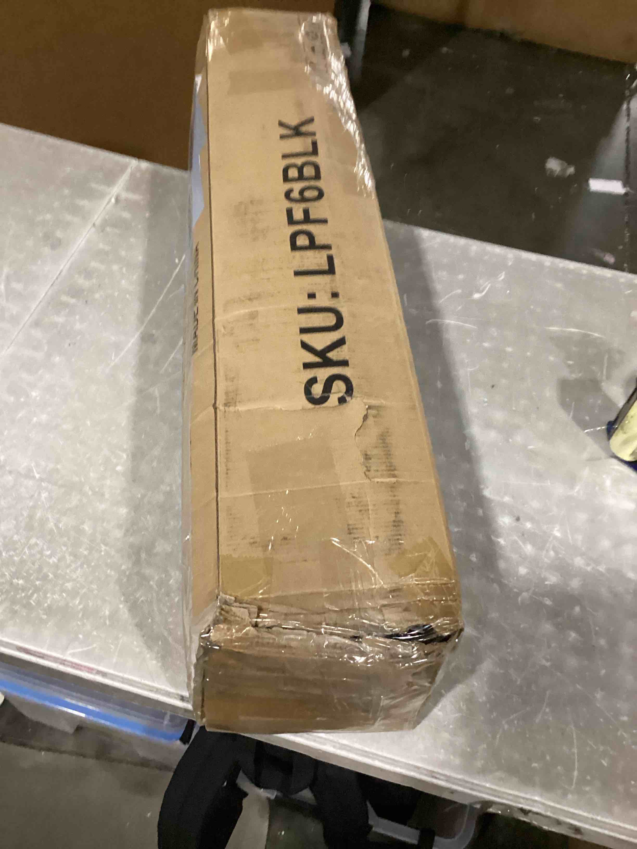 https://s3.amazonaws.com/lotting-images-prod/bidfta/PPE2359469_1746126122142.jpeg