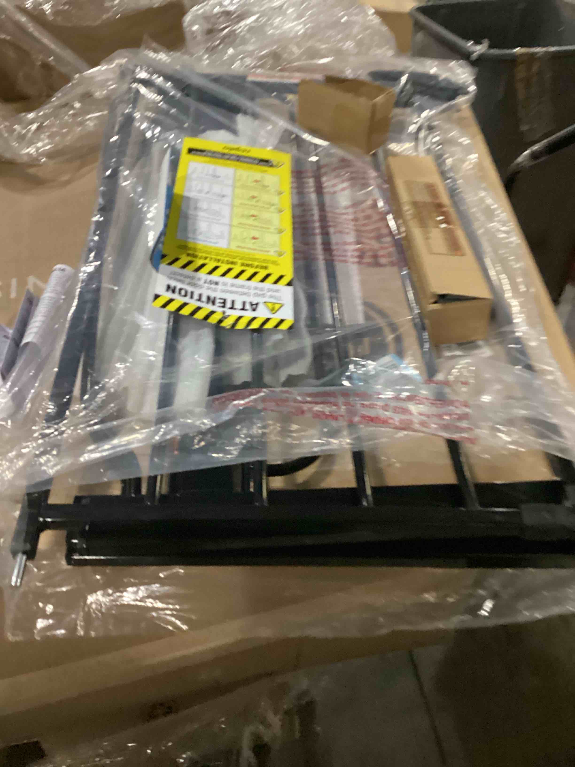 https://s3.amazonaws.com/lotting-images-prod/bidfta/PPE2359535_1746193215819.jpeg