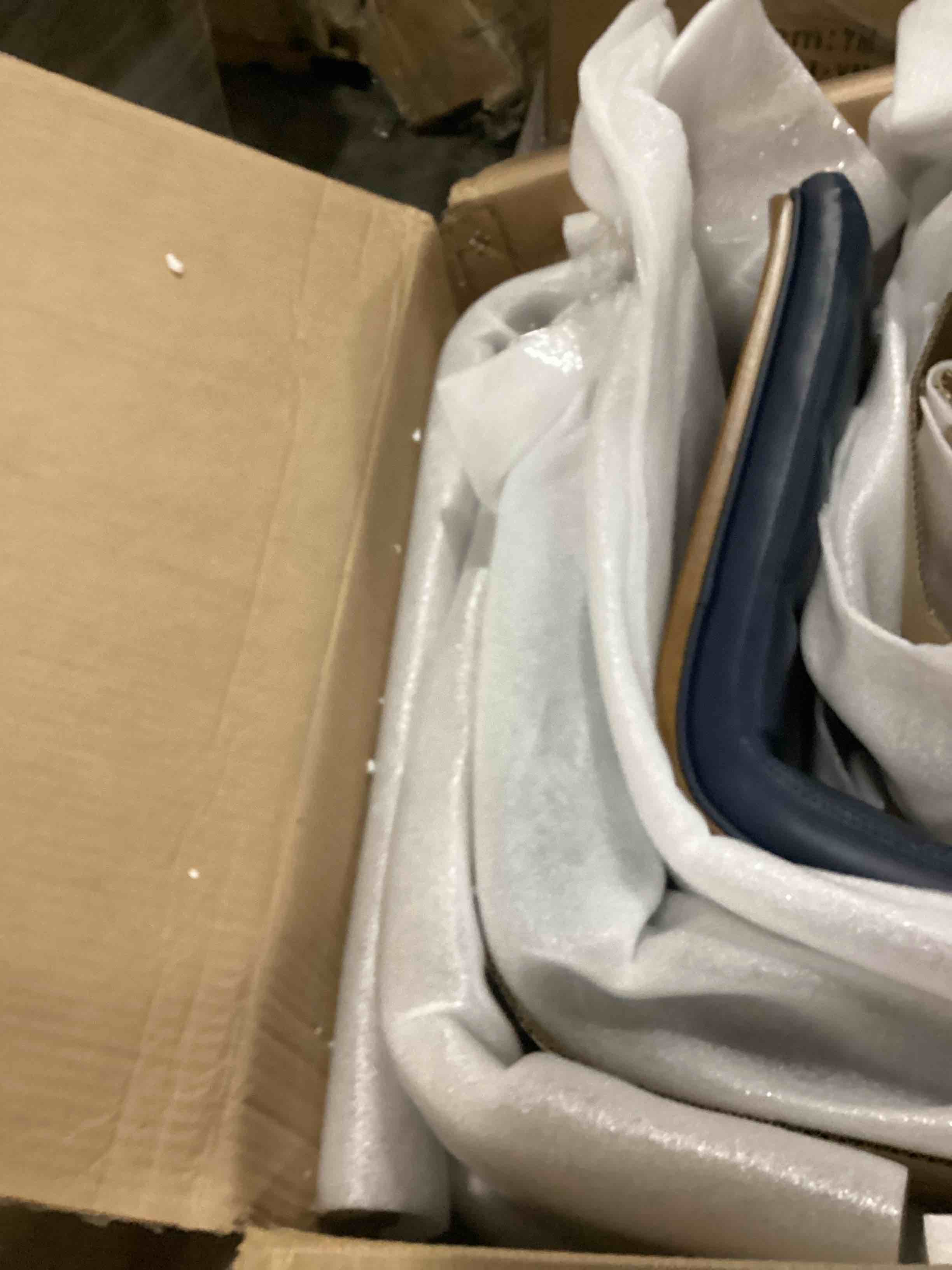 https://s3.amazonaws.com/lotting-images-prod/bidfta/PPE2359628_1746452498686.jpeg