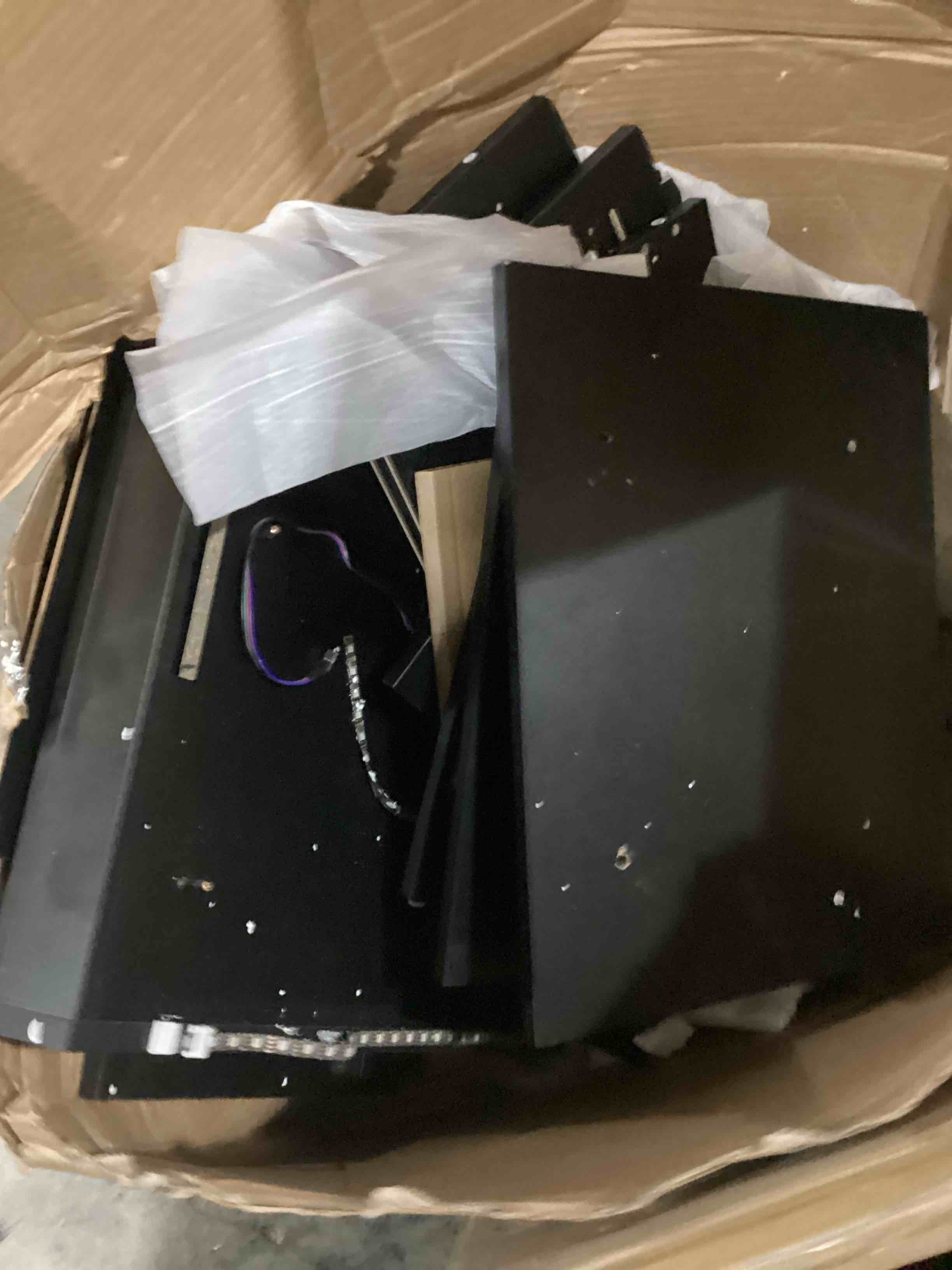https://s3.amazonaws.com/lotting-images-prod/bidfta/PPE2359655_1746529680298.jpeg