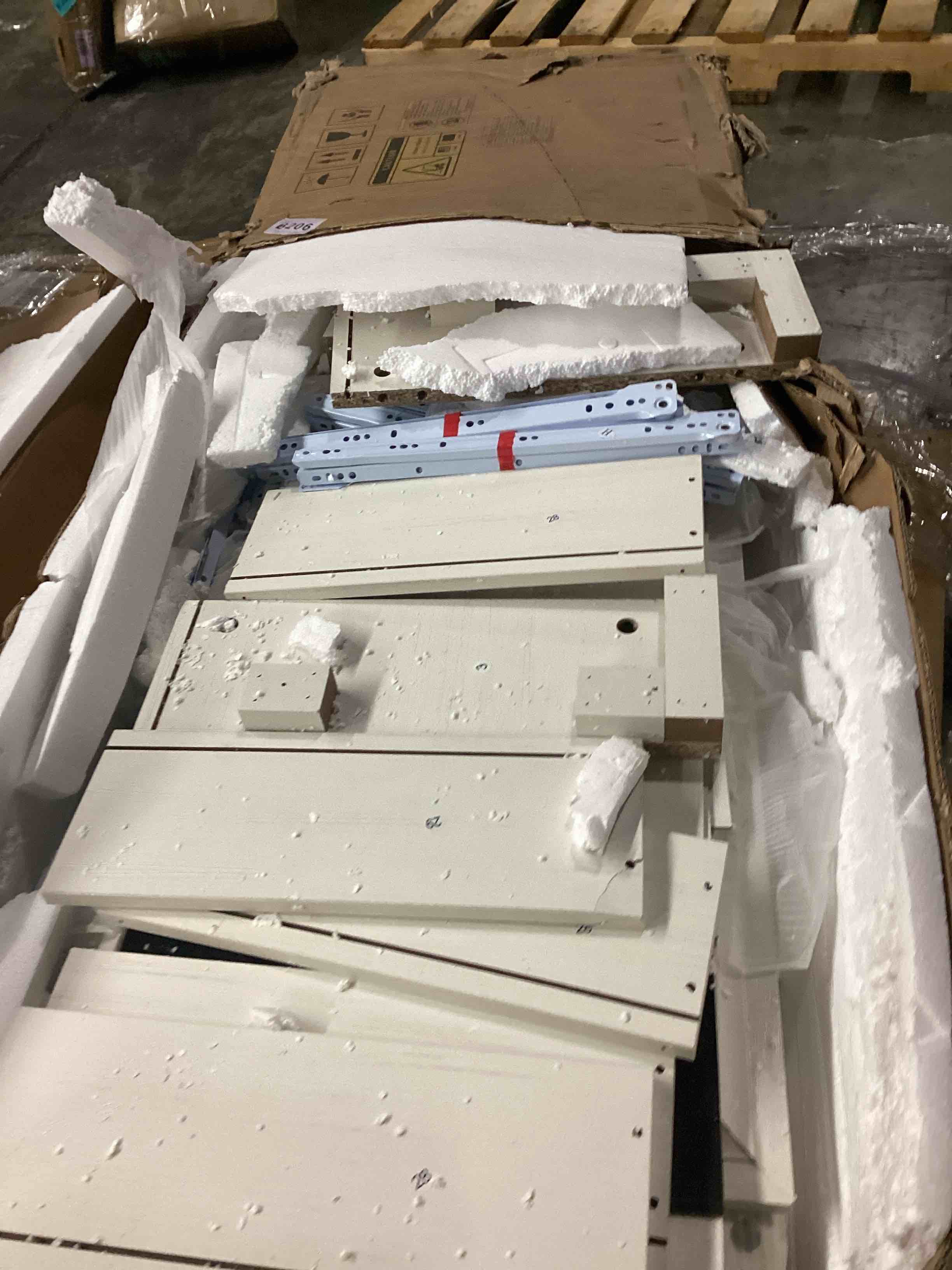 https://s3.amazonaws.com/lotting-images-prod/bidfta/PPE2359661_1746536316057.jpeg
