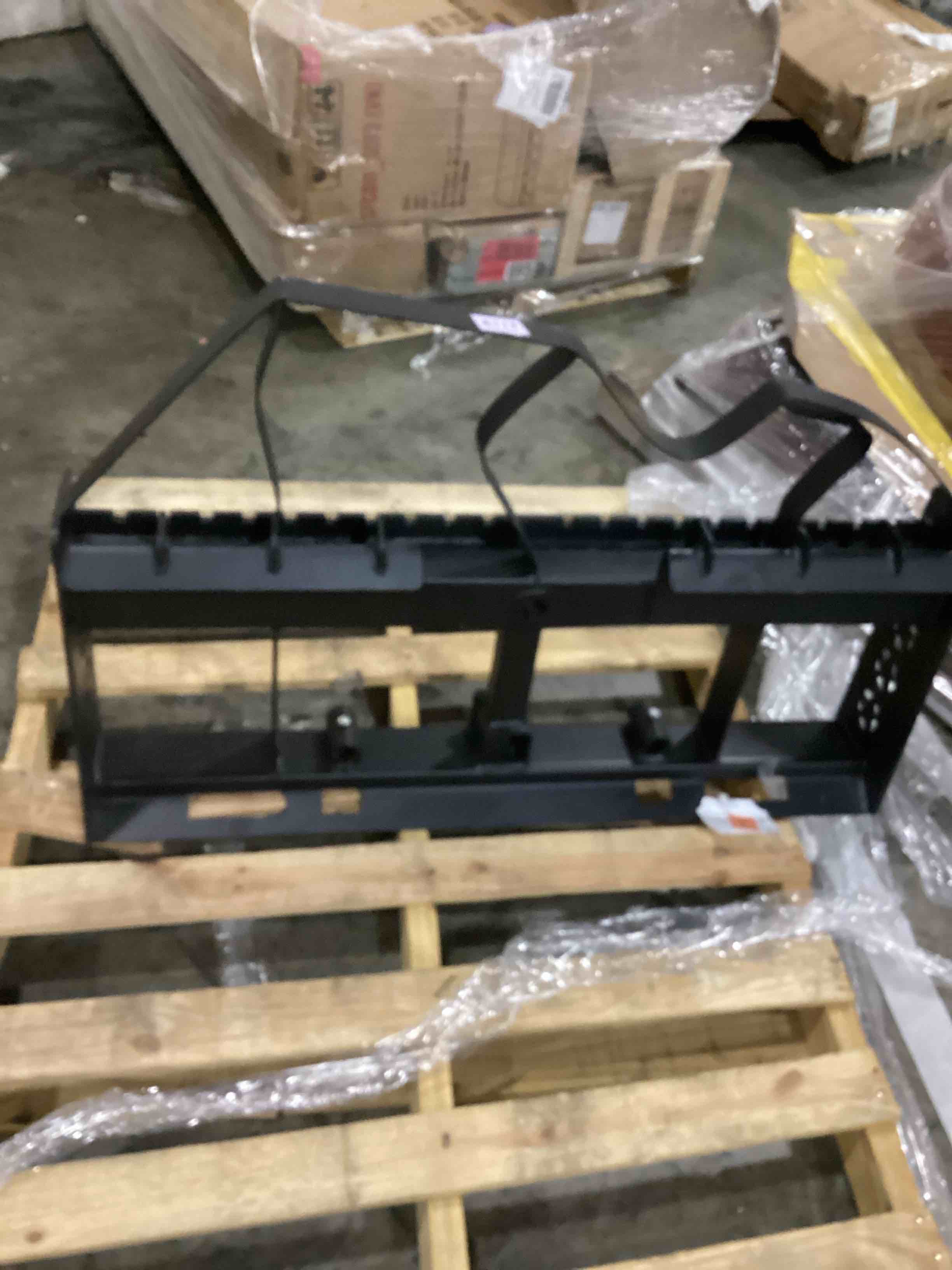 https://s3.amazonaws.com/lotting-images-prod/bidfta/PPE2359670_1746469440495.jpeg