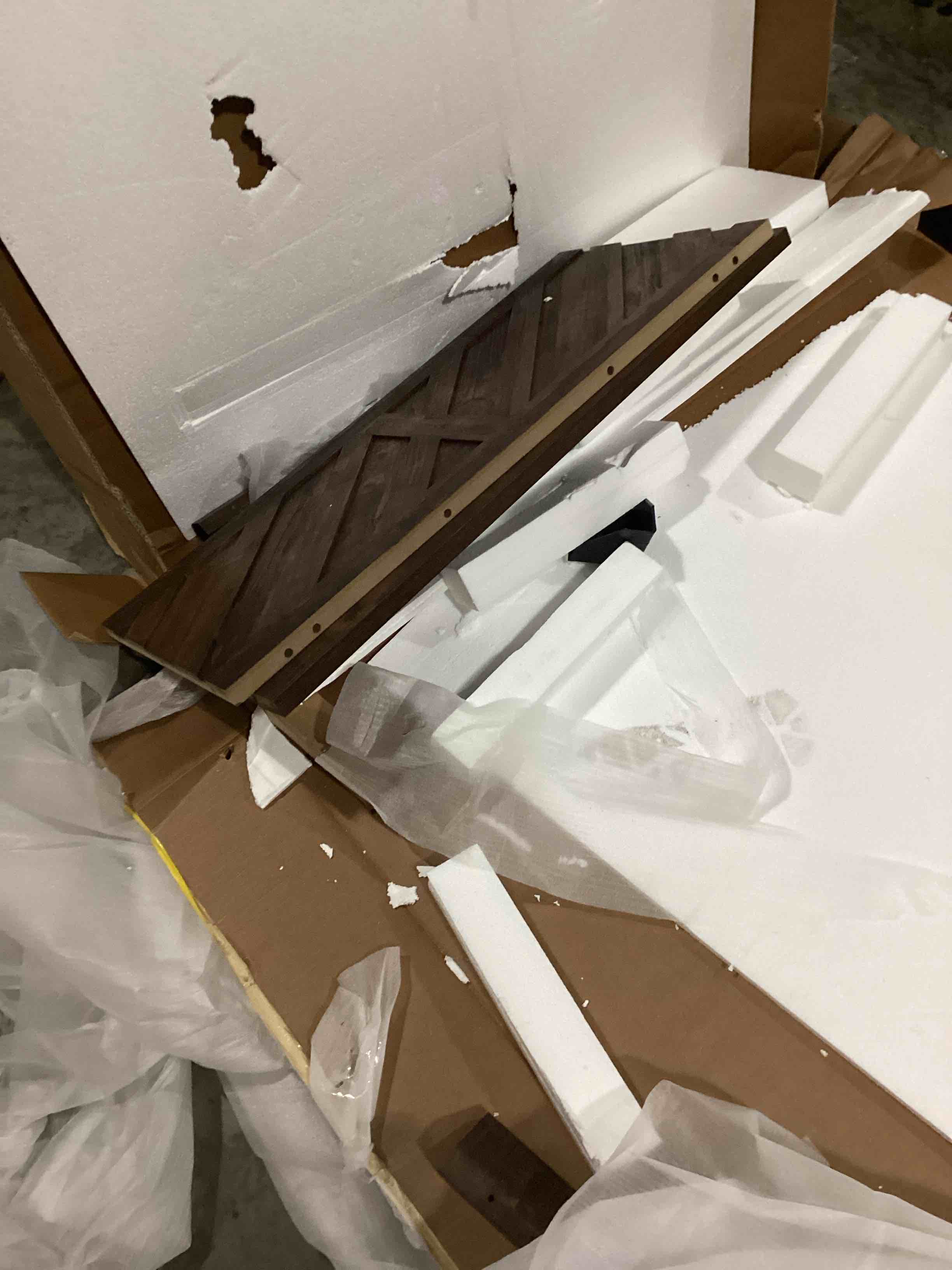 https://s3.amazonaws.com/lotting-images-prod/bidfta/PPE2359693_1746531399003.jpeg