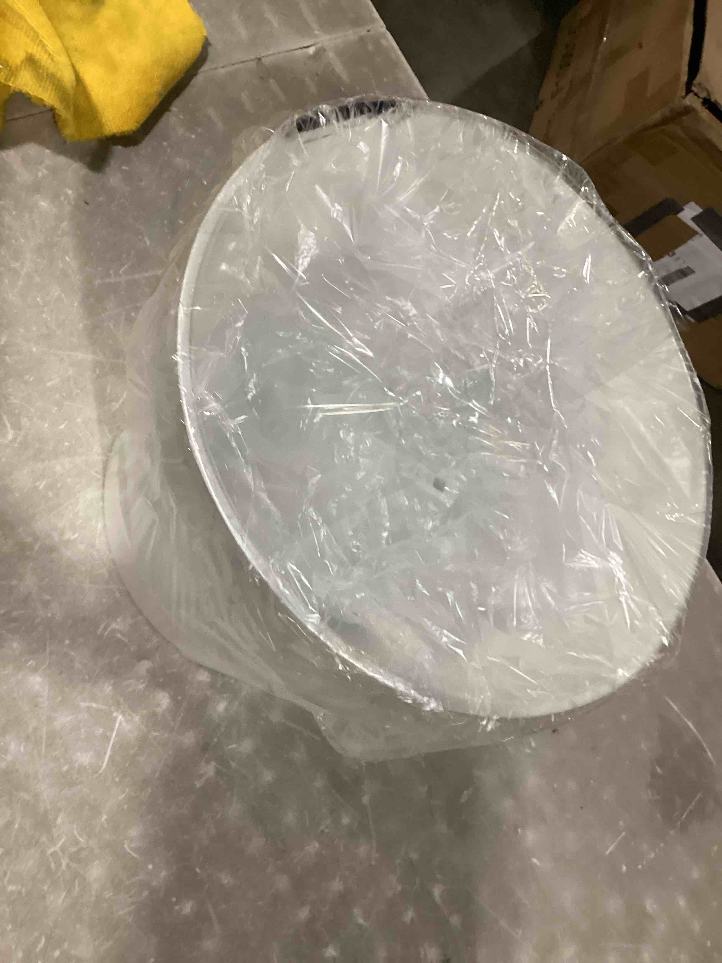 https://s3.amazonaws.com/lotting-images-prod/bidfta/PPE2359752_1746623808862.jpeg
