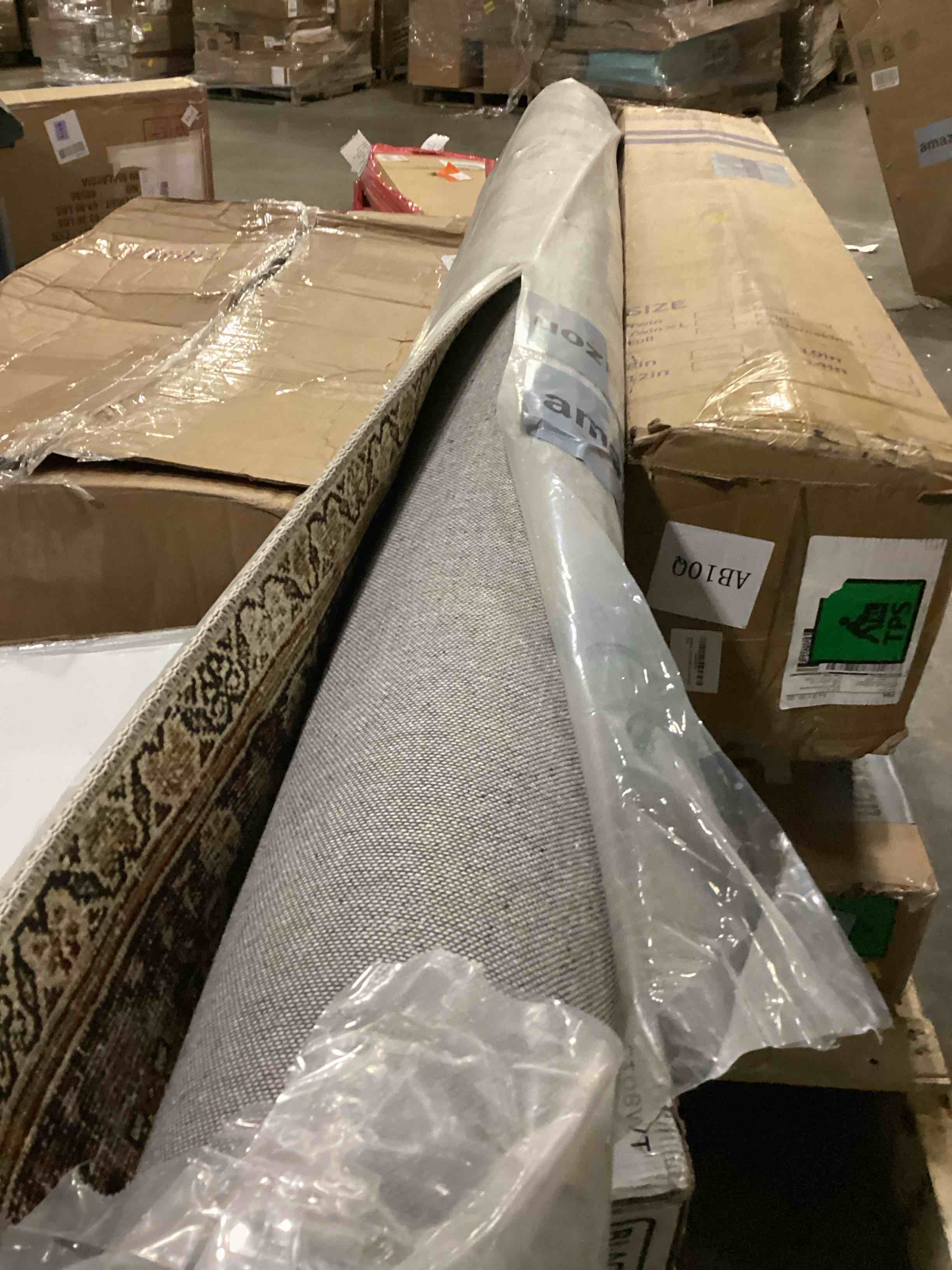 https://s3.amazonaws.com/lotting-images-prod/bidfta/PPE2359892_1746728995903.jpeg