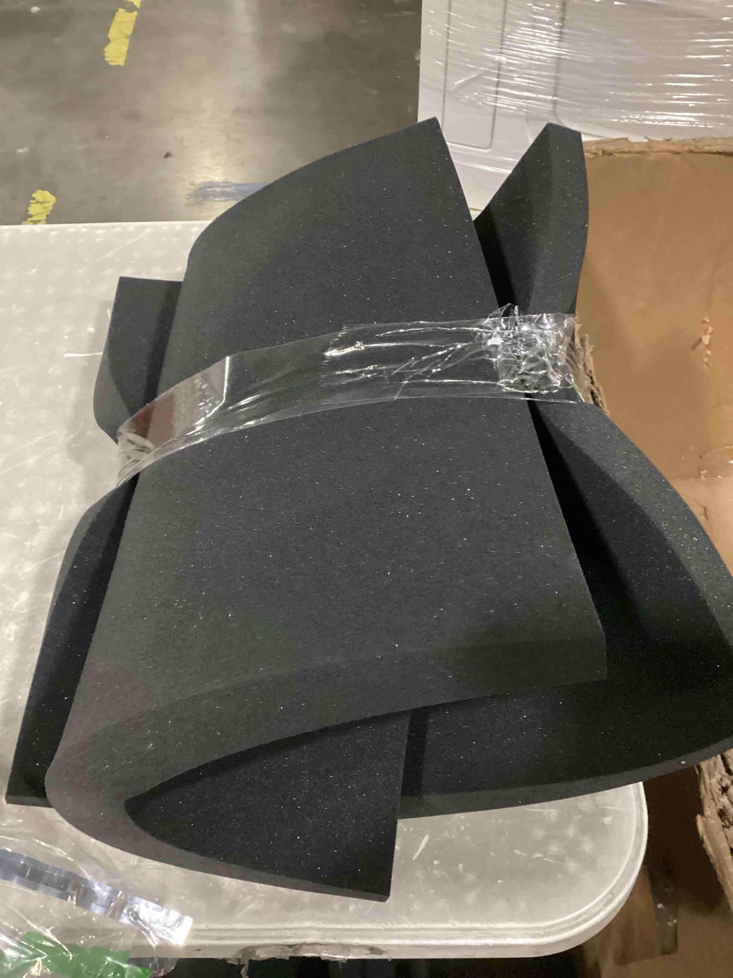 https://s3.amazonaws.com/lotting-images-prod/bidfta/PPE2360074_1747155070006.jpeg