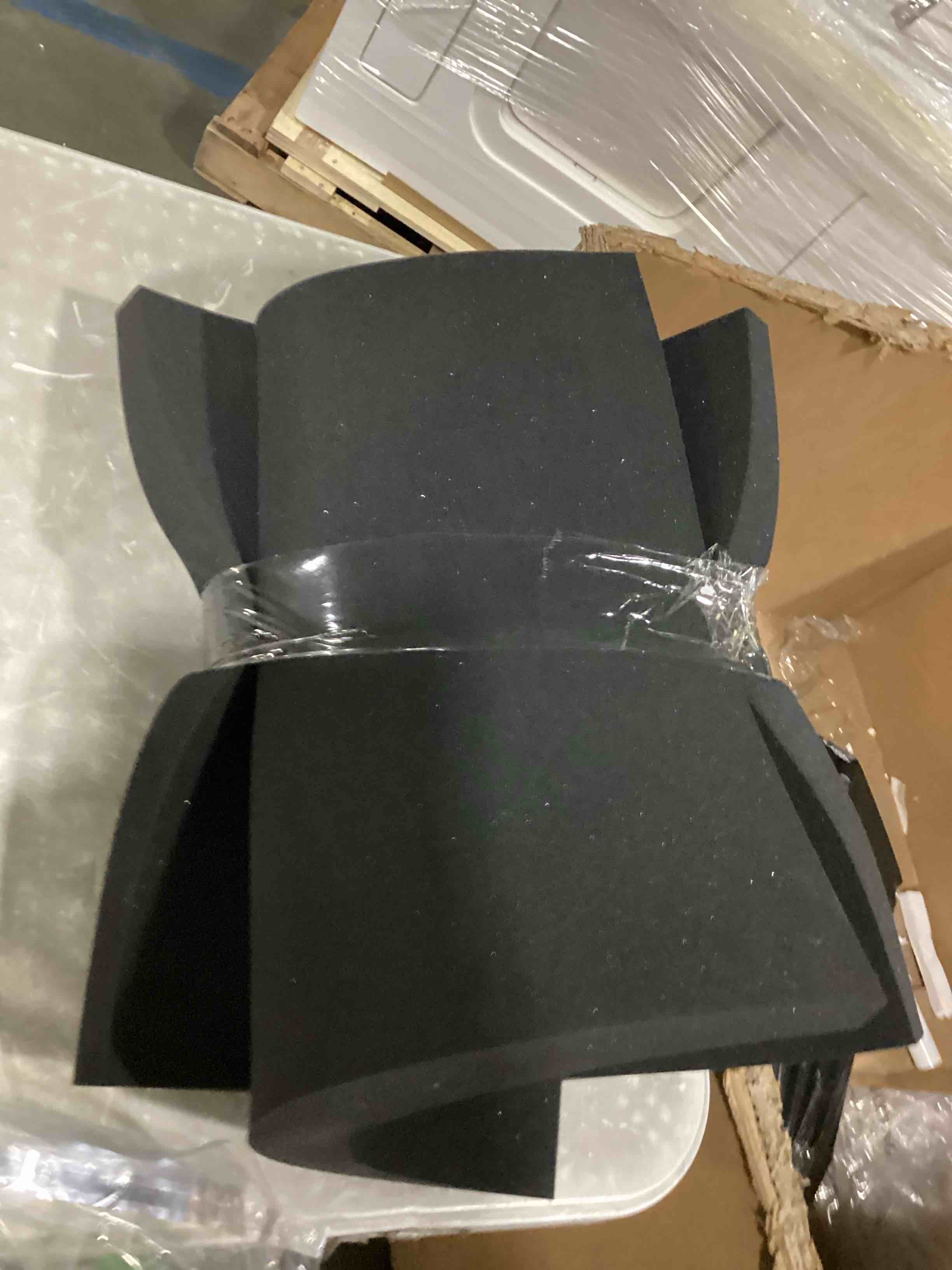 https://s3.amazonaws.com/lotting-images-prod/bidfta/PPE2360074_1747155074335.jpeg