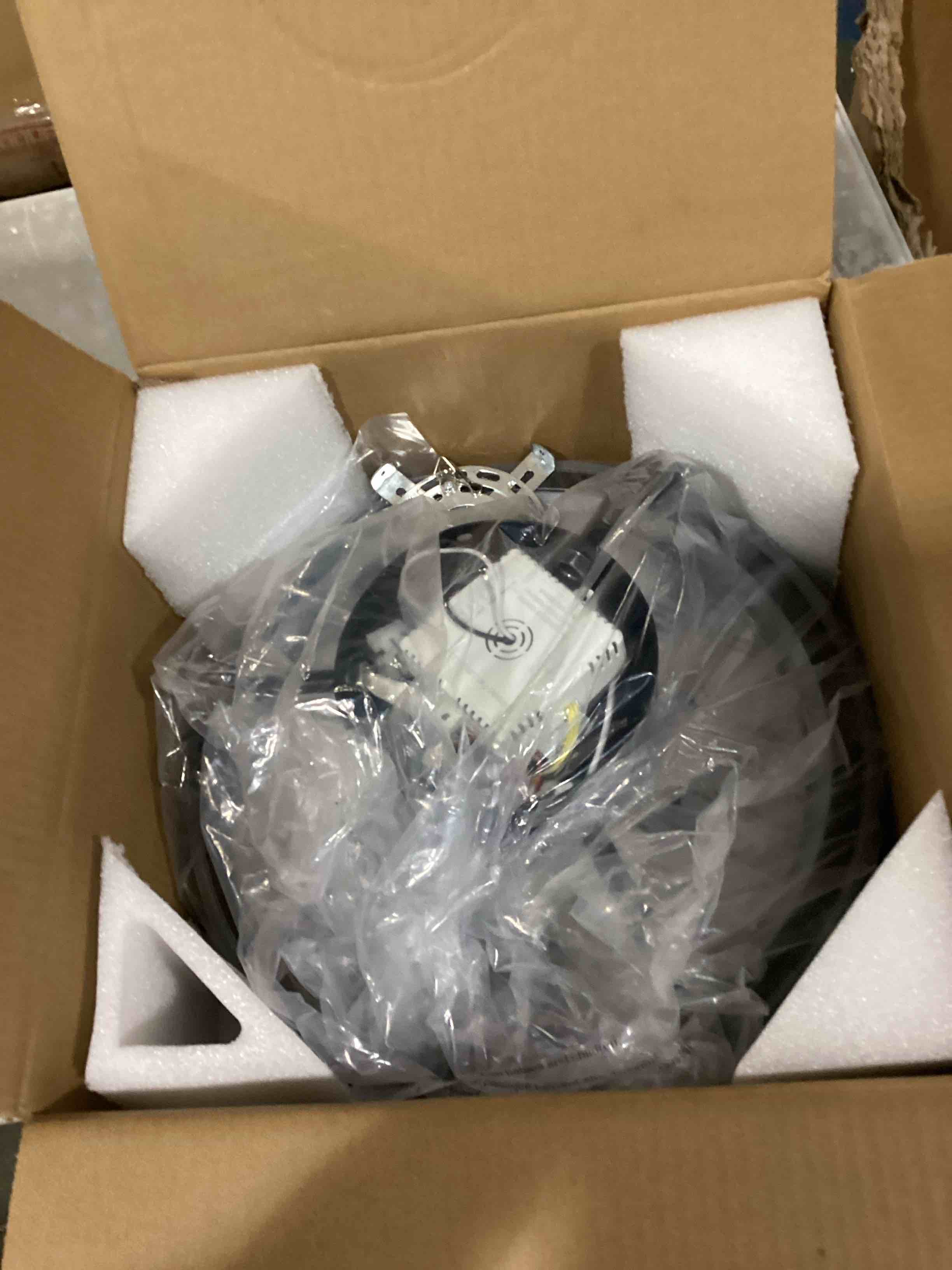 https://s3.amazonaws.com/lotting-images-prod/bidfta/PPE2360210_1747242747879.jpeg