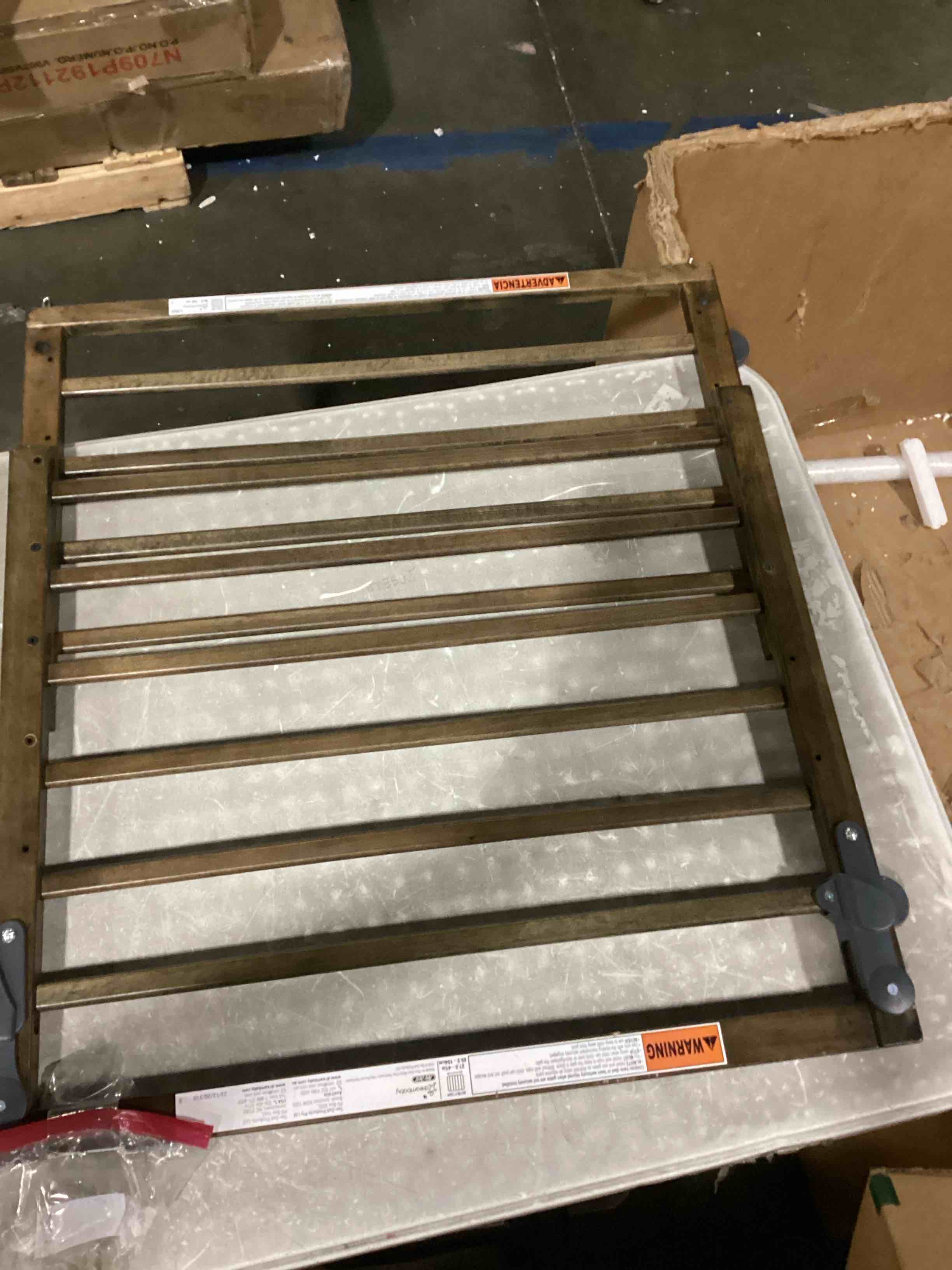 https://s3.amazonaws.com/lotting-images-prod/bidfta/PPE2360257_1747309697613.jpeg