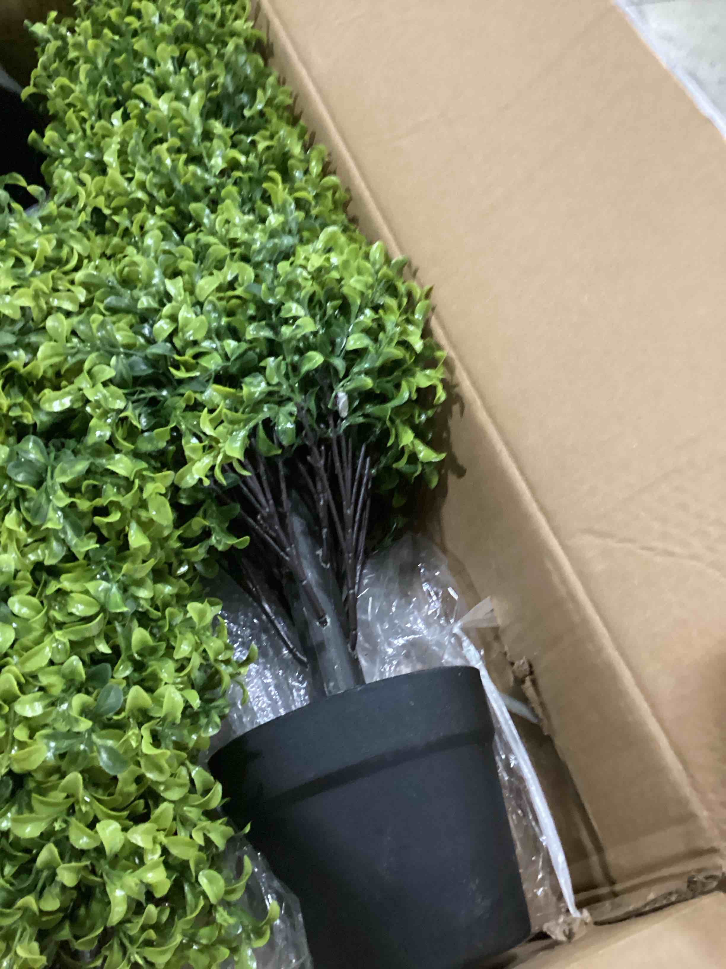 https://s3.amazonaws.com/lotting-images-prod/bidfta/PPE2360272_1747312634143.jpeg