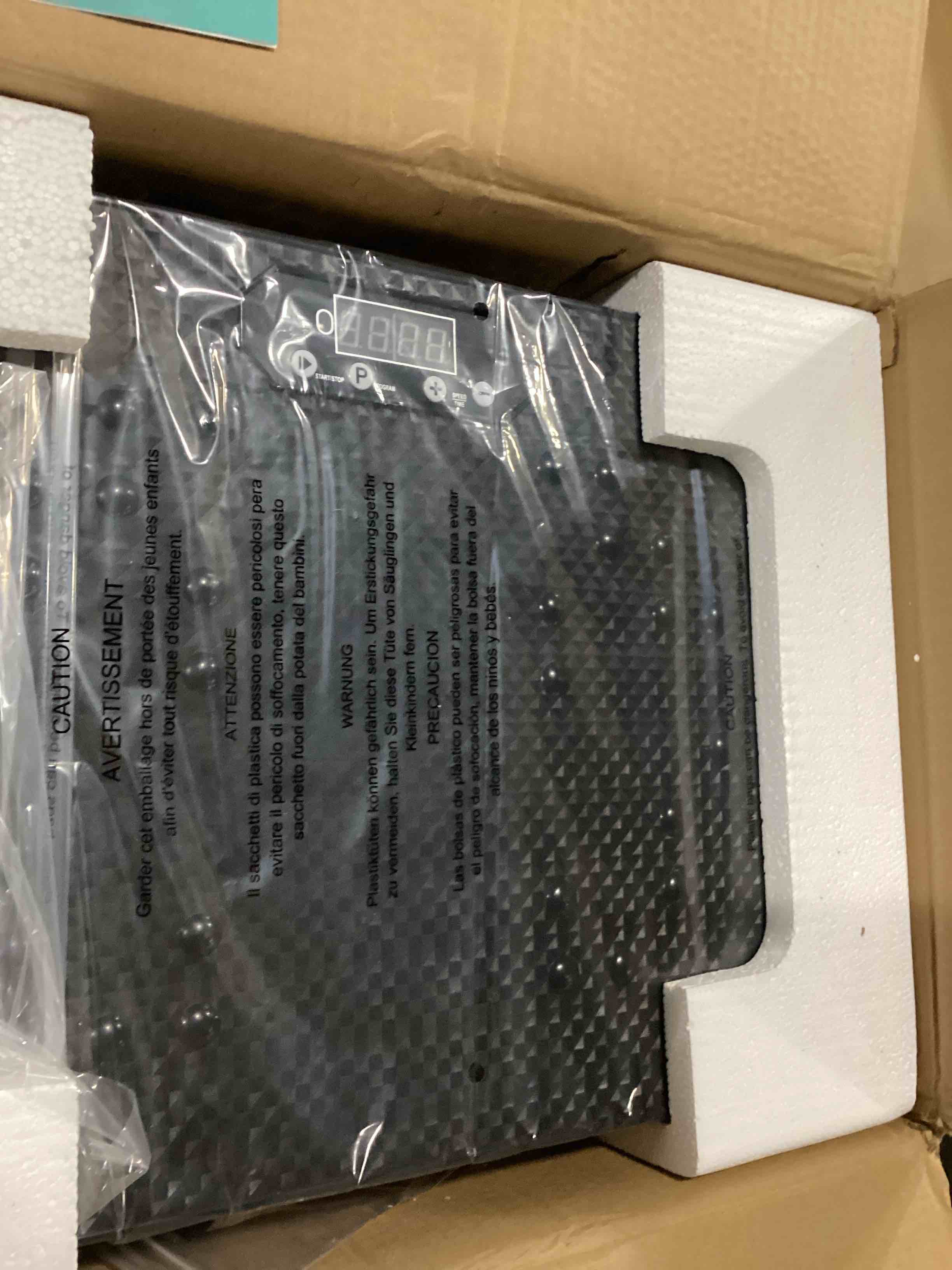 https://s3.amazonaws.com/lotting-images-prod/bidfta/PPE2360313_1747319497443.jpeg