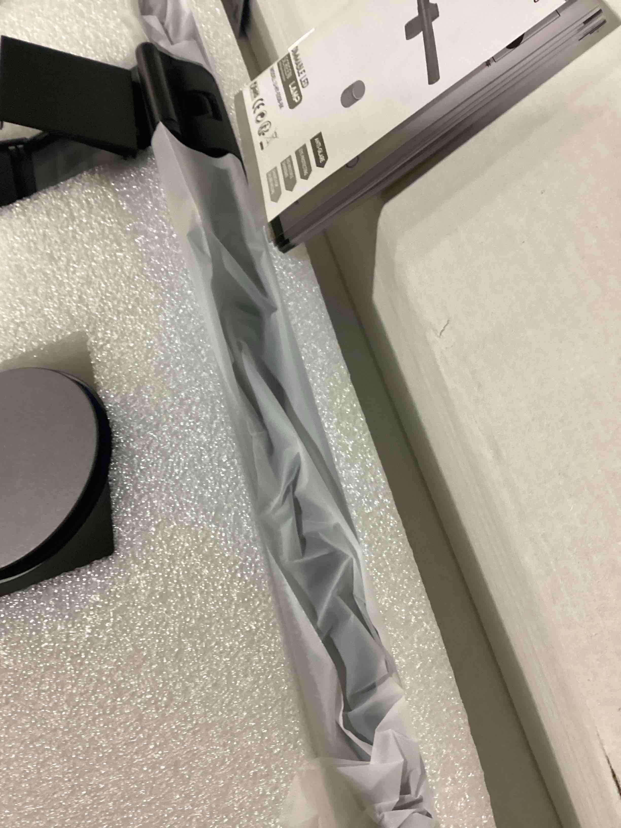 https://s3.amazonaws.com/lotting-images-prod/bidfta/PPE2360394_1747393492478.jpeg