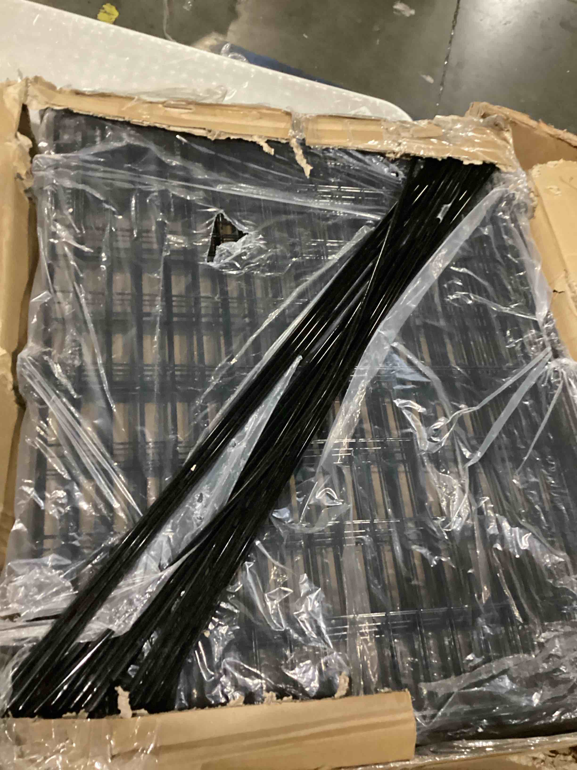 https://s3.amazonaws.com/lotting-images-prod/bidfta/PPE2360437_1747399116754.jpeg