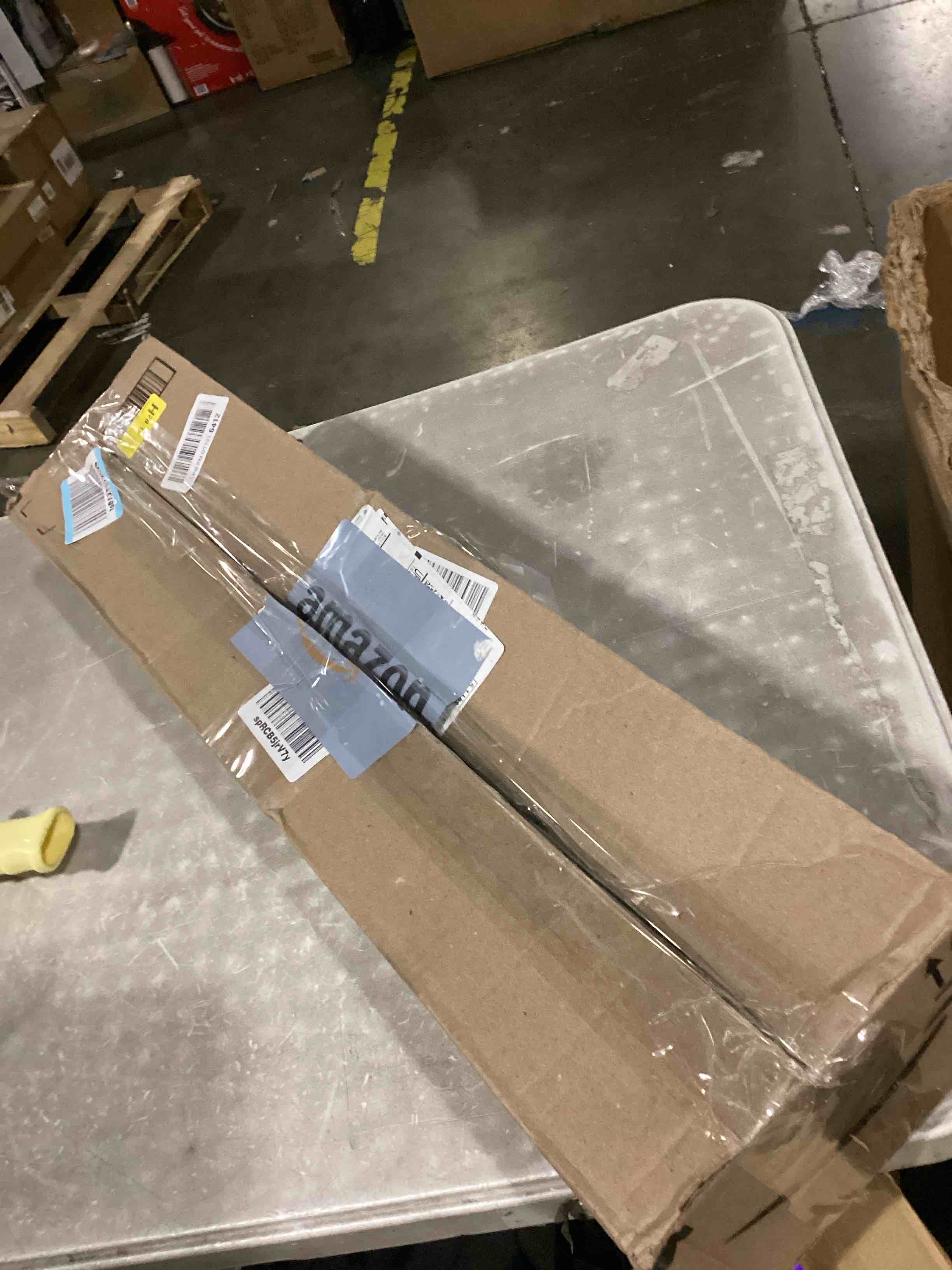 https://s3.amazonaws.com/lotting-images-prod/bidfta/PPE2360441_1747400476842.jpeg