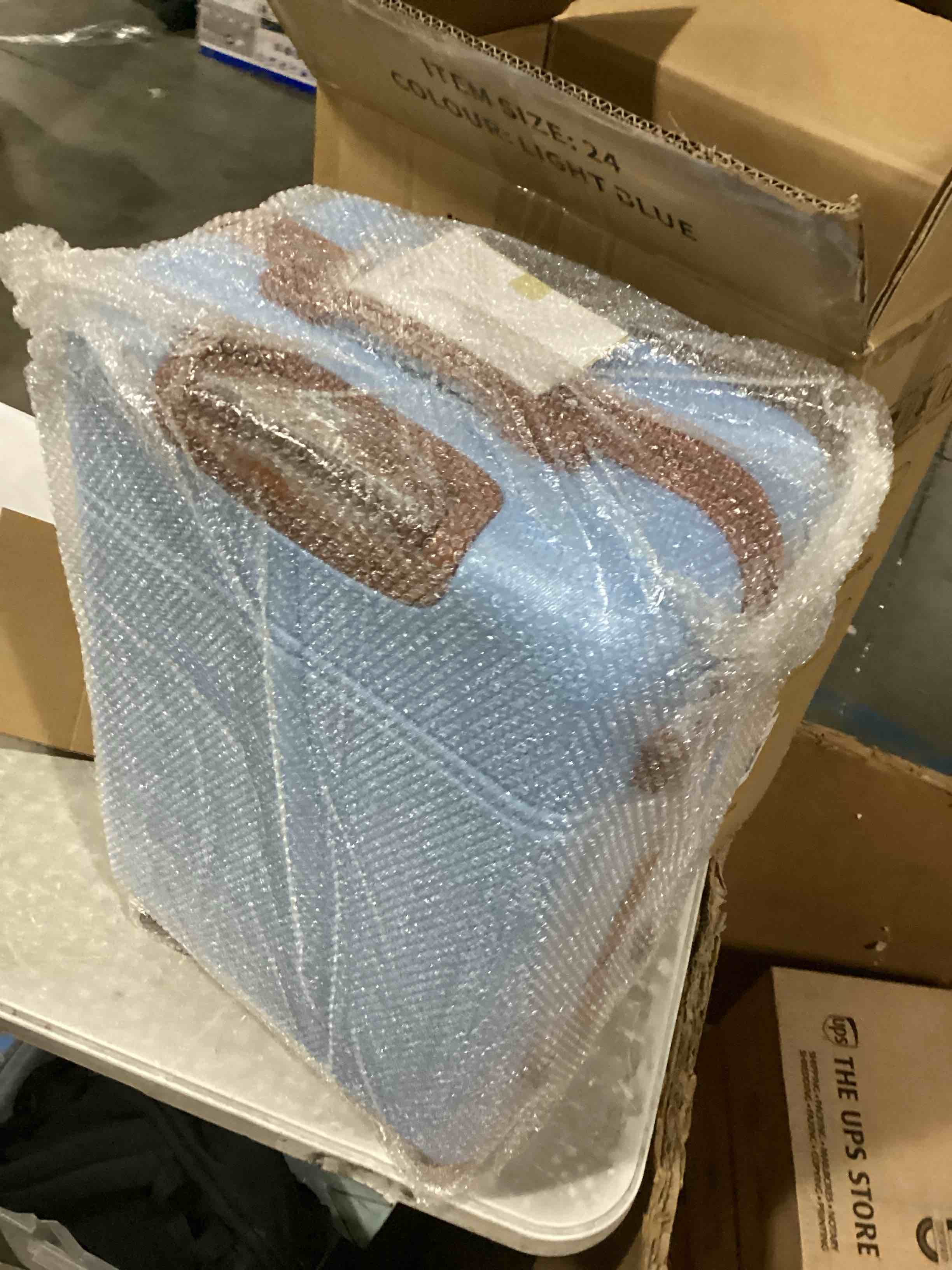 https://s3.amazonaws.com/lotting-images-prod/bidfta/PPE2360500_1747409401874.jpeg