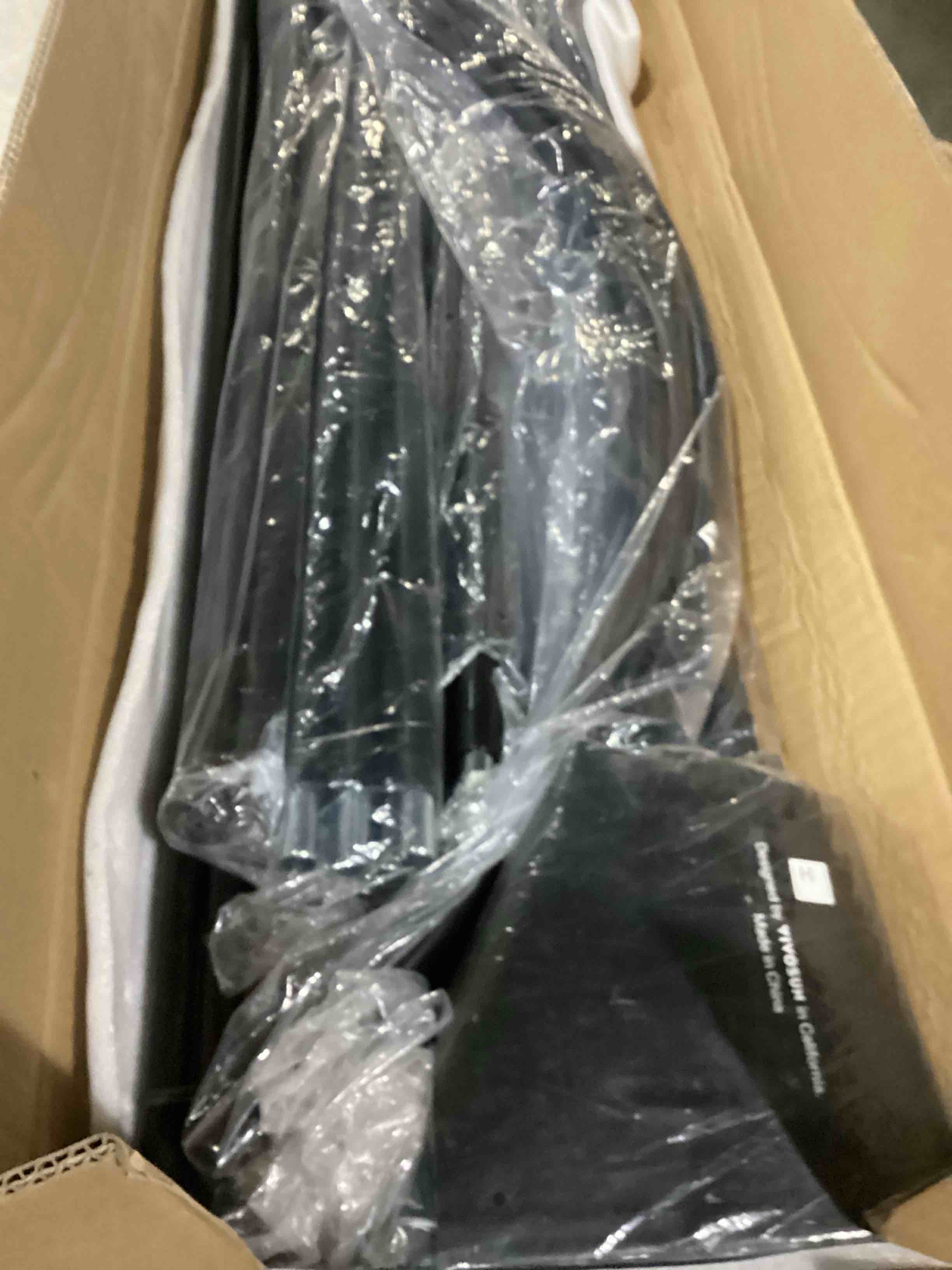 https://s3.amazonaws.com/lotting-images-prod/bidfta/PPE2360754_1747739727137.jpeg