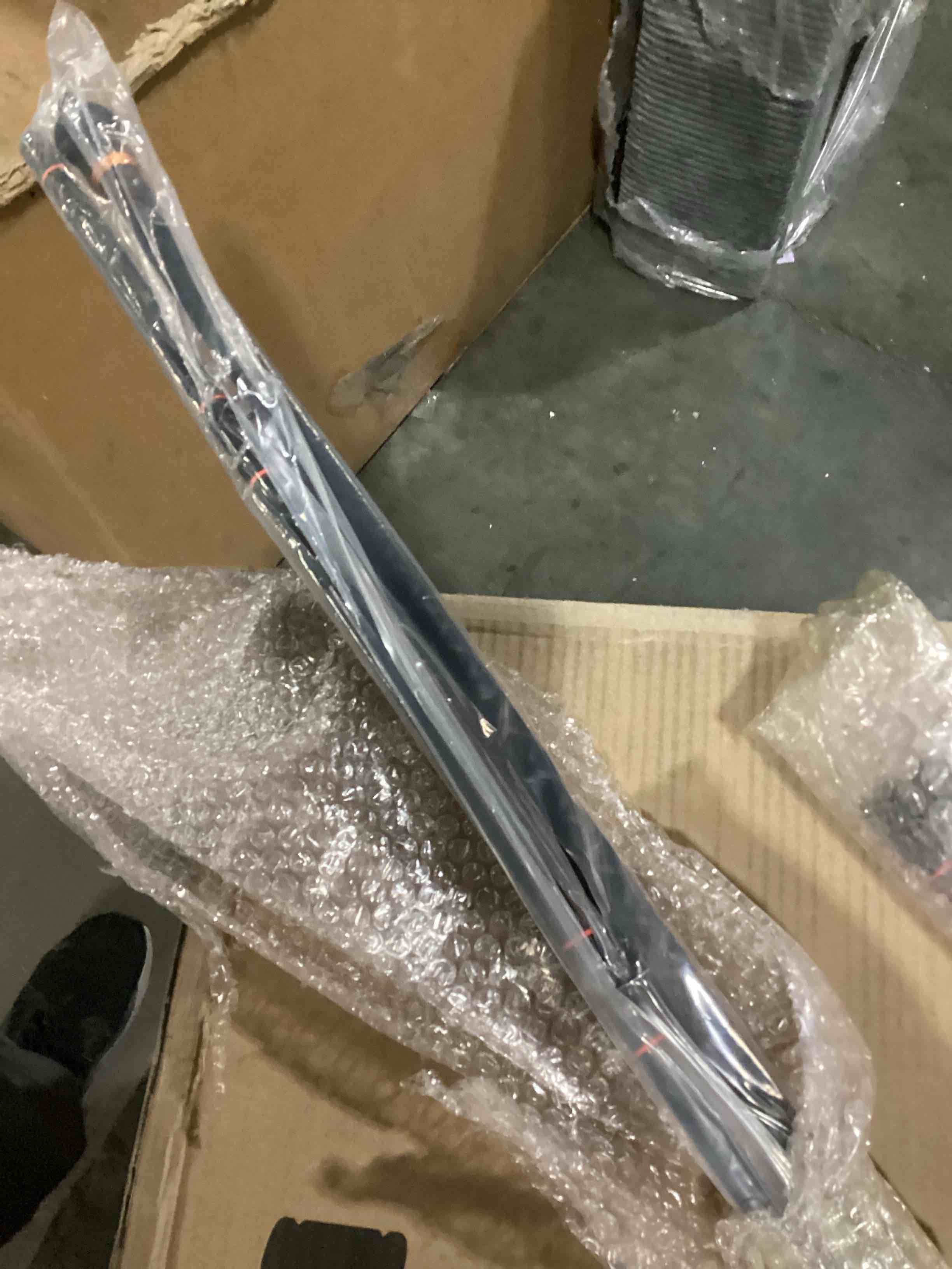 https://s3.amazonaws.com/lotting-images-prod/bidfta/PPE2361012_1747927864712.jpeg