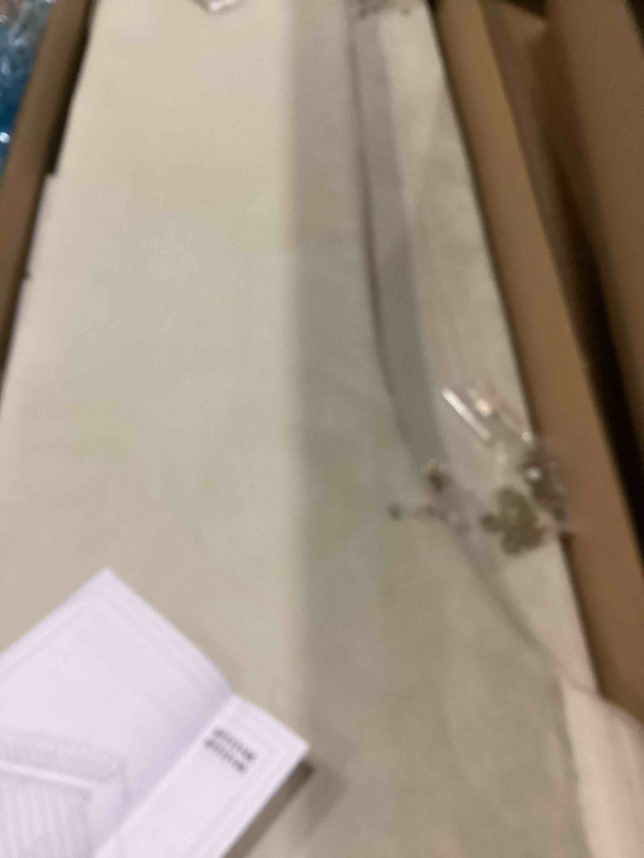 https://s3.amazonaws.com/lotting-images-prod/bidfta/PPE2361317_1748532460363.jpeg