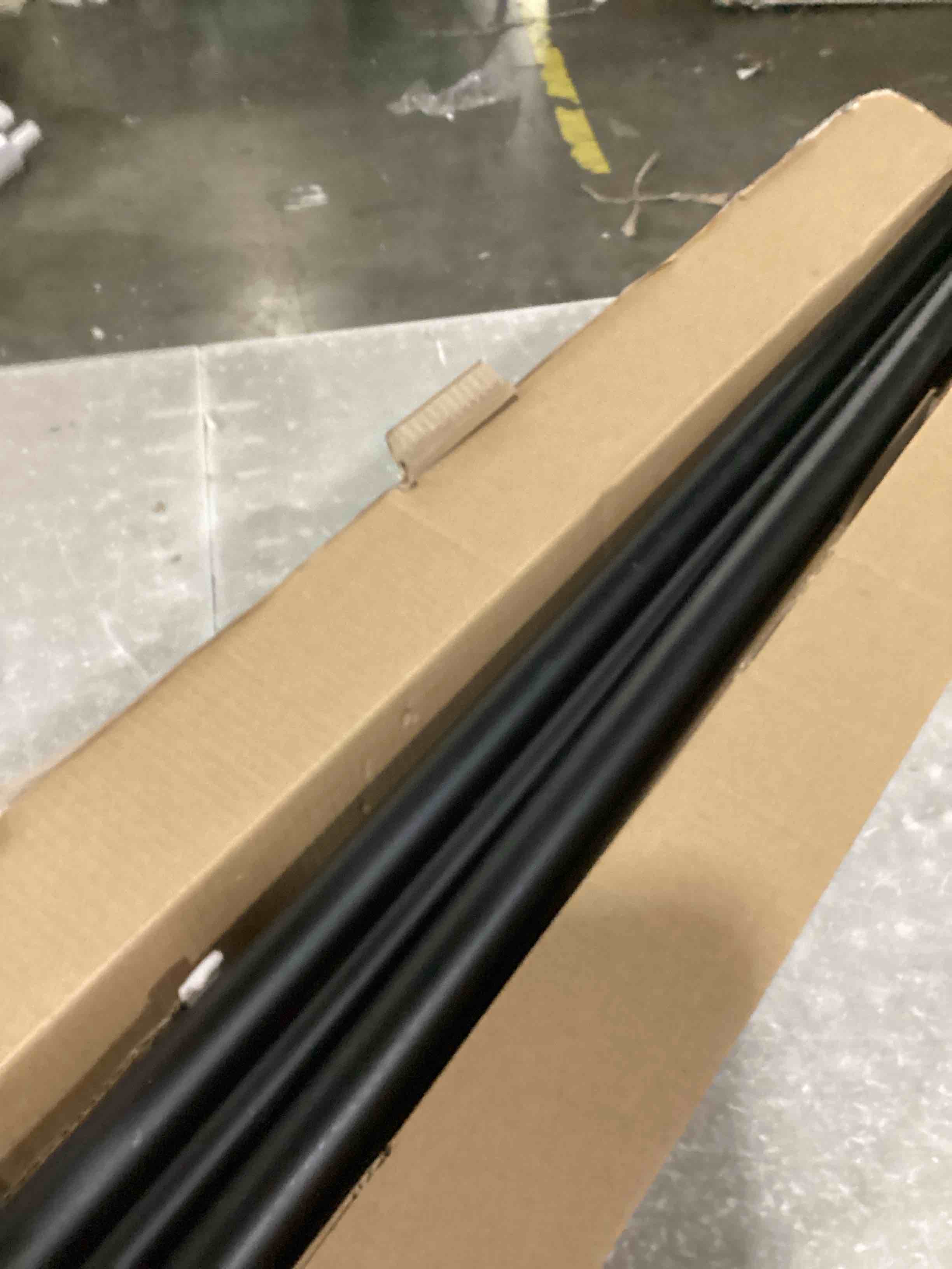https://s3.amazonaws.com/lotting-images-prod/bidfta/PPE2361324_1748537339054.jpeg