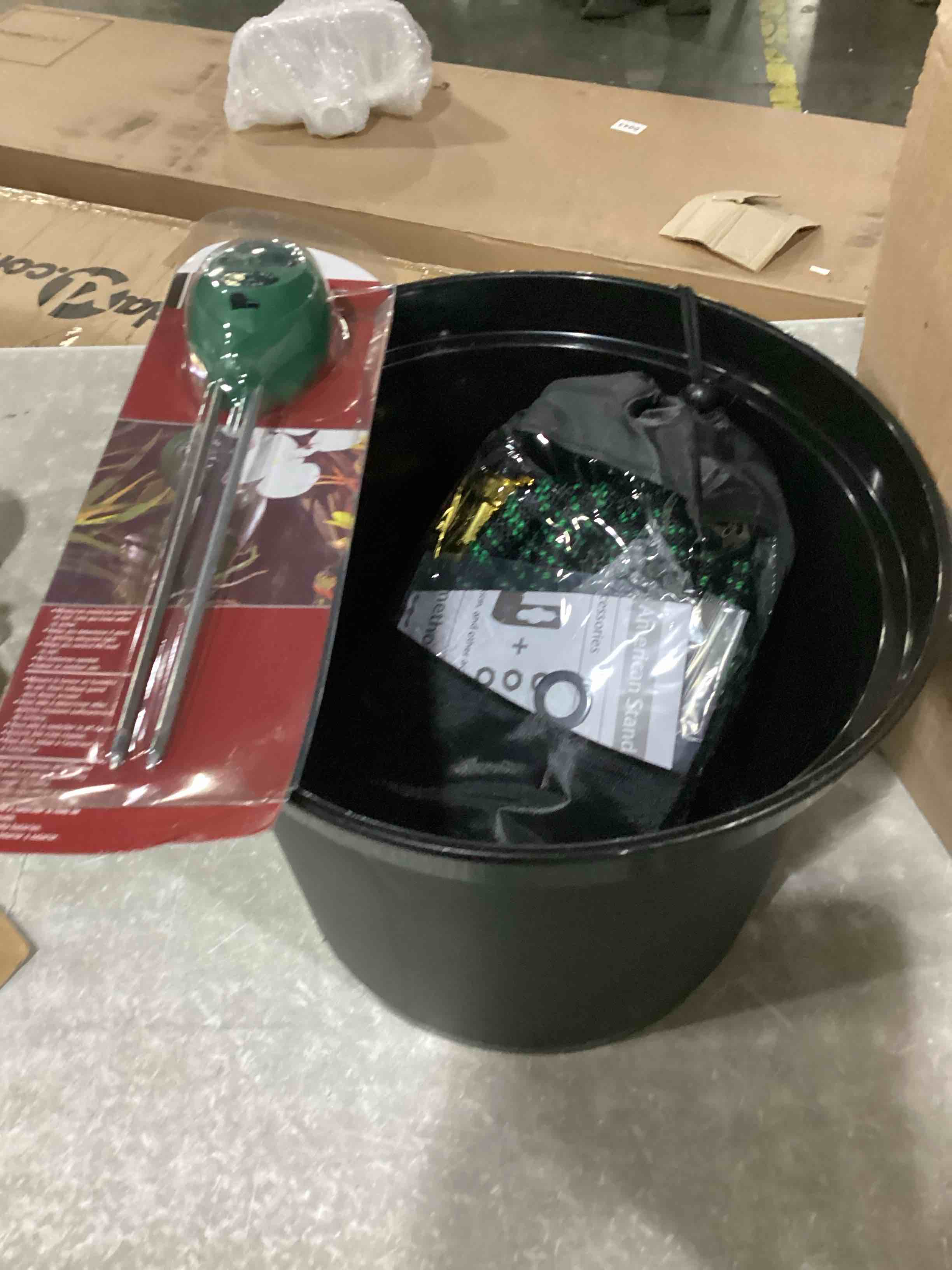 https://s3.amazonaws.com/lotting-images-prod/bidfta/PPE2361631_1749039504136.jpeg