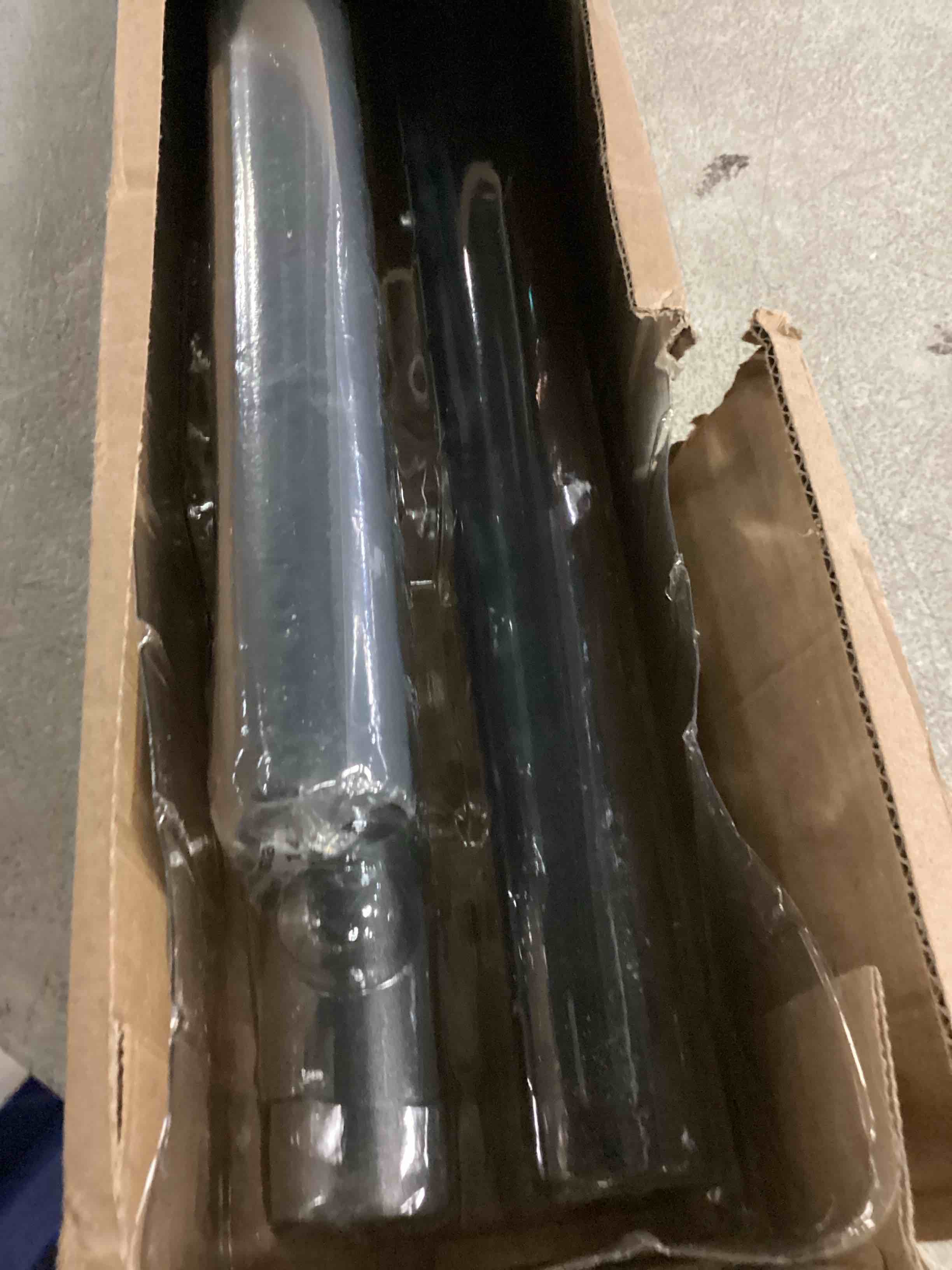 https://s3.amazonaws.com/lotting-images-prod/bidfta/PPE2362022_1746800997095.jpeg