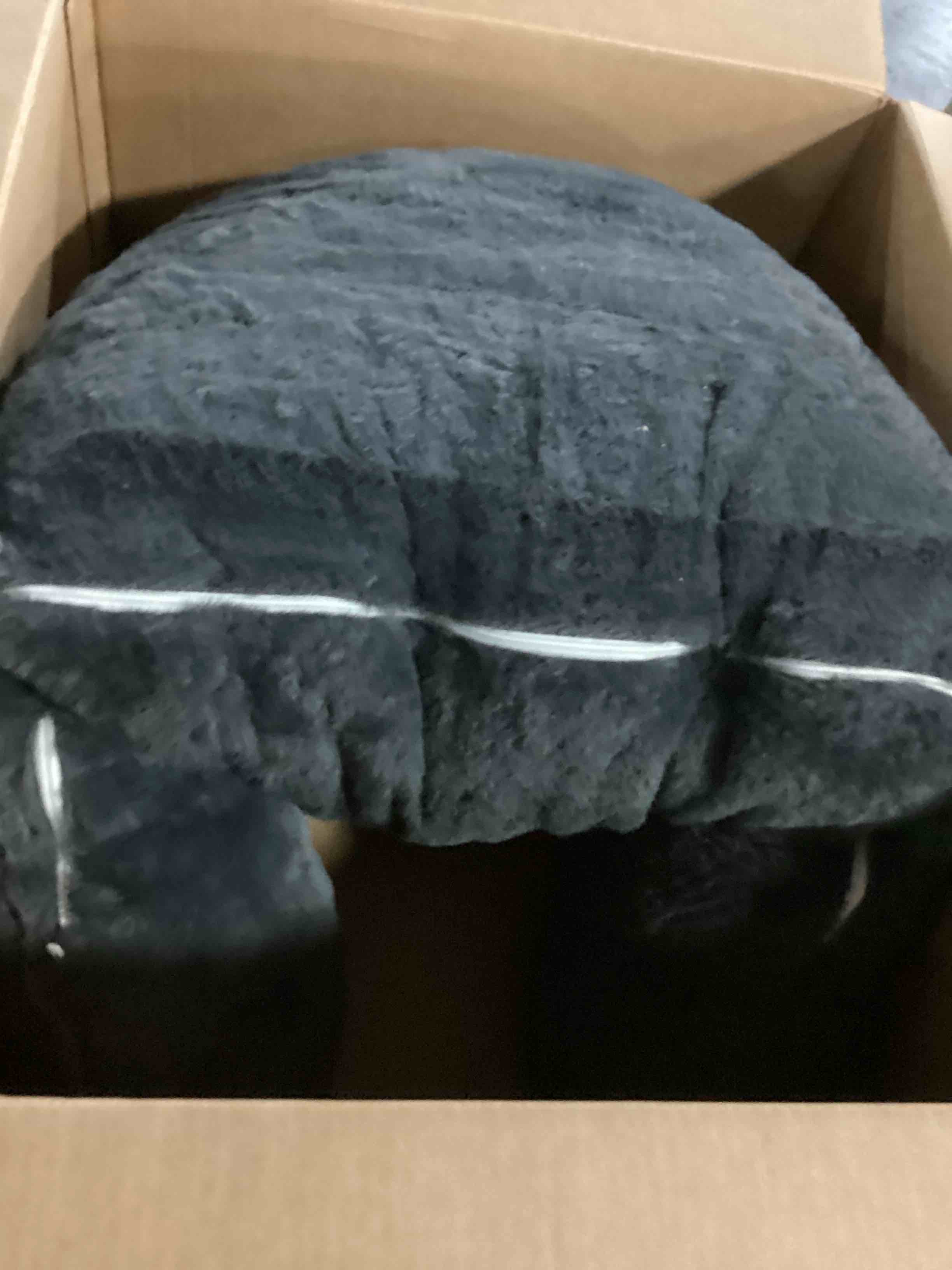 https://s3.amazonaws.com/lotting-images-prod/bidfta/PPE2362073_1746810440084.jpeg